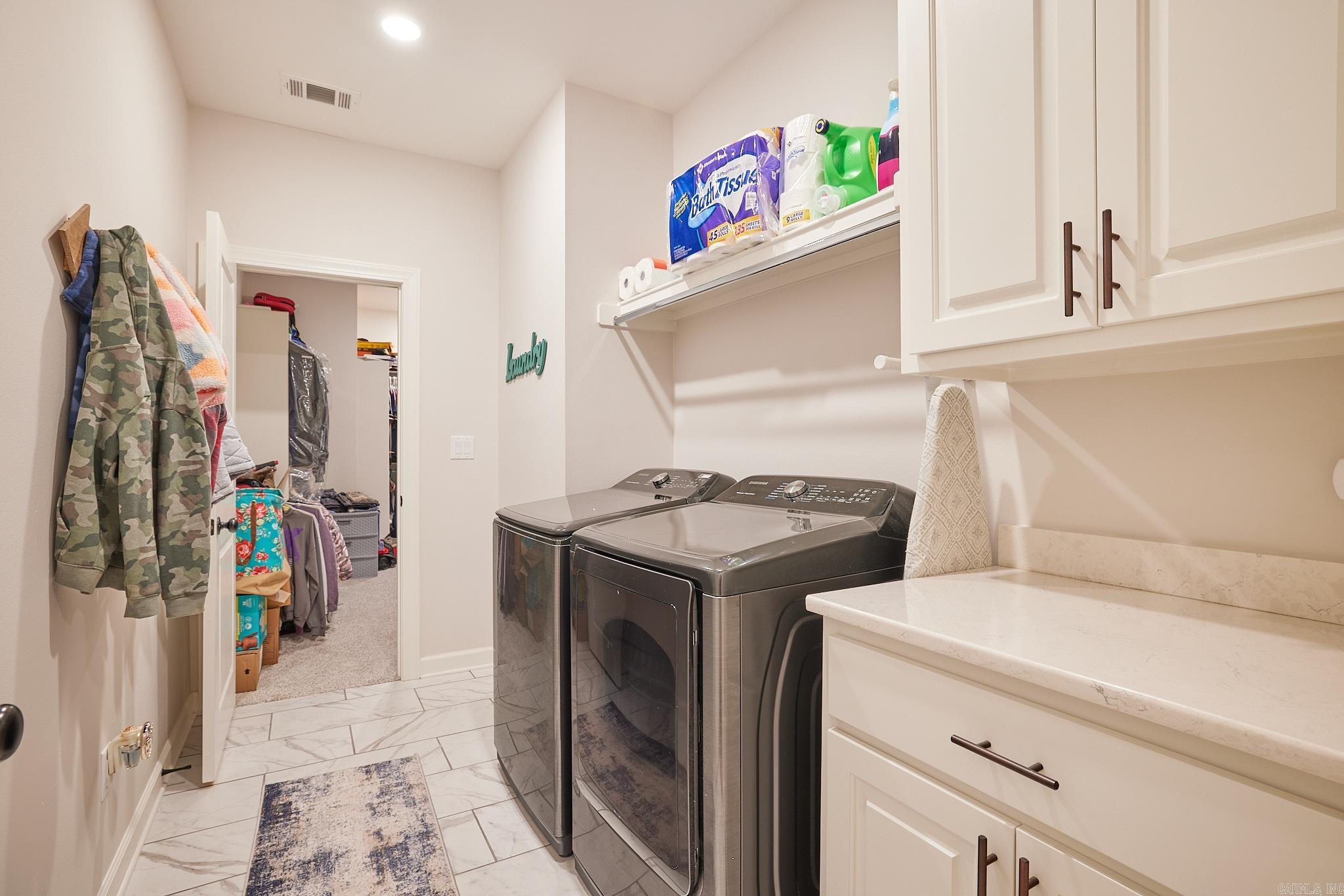 DAWSONS POINTE - Residential