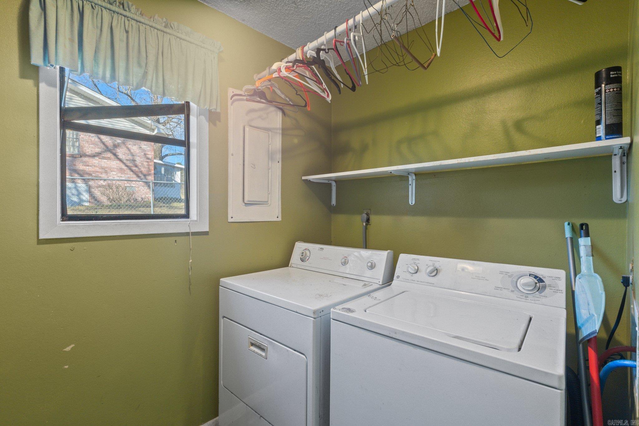 ARCHVIEW AC - Residential