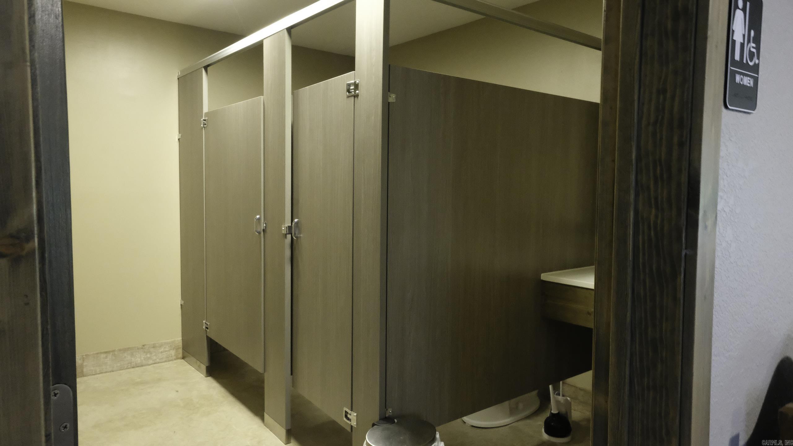 Metes & Bounds - Commercial Sale