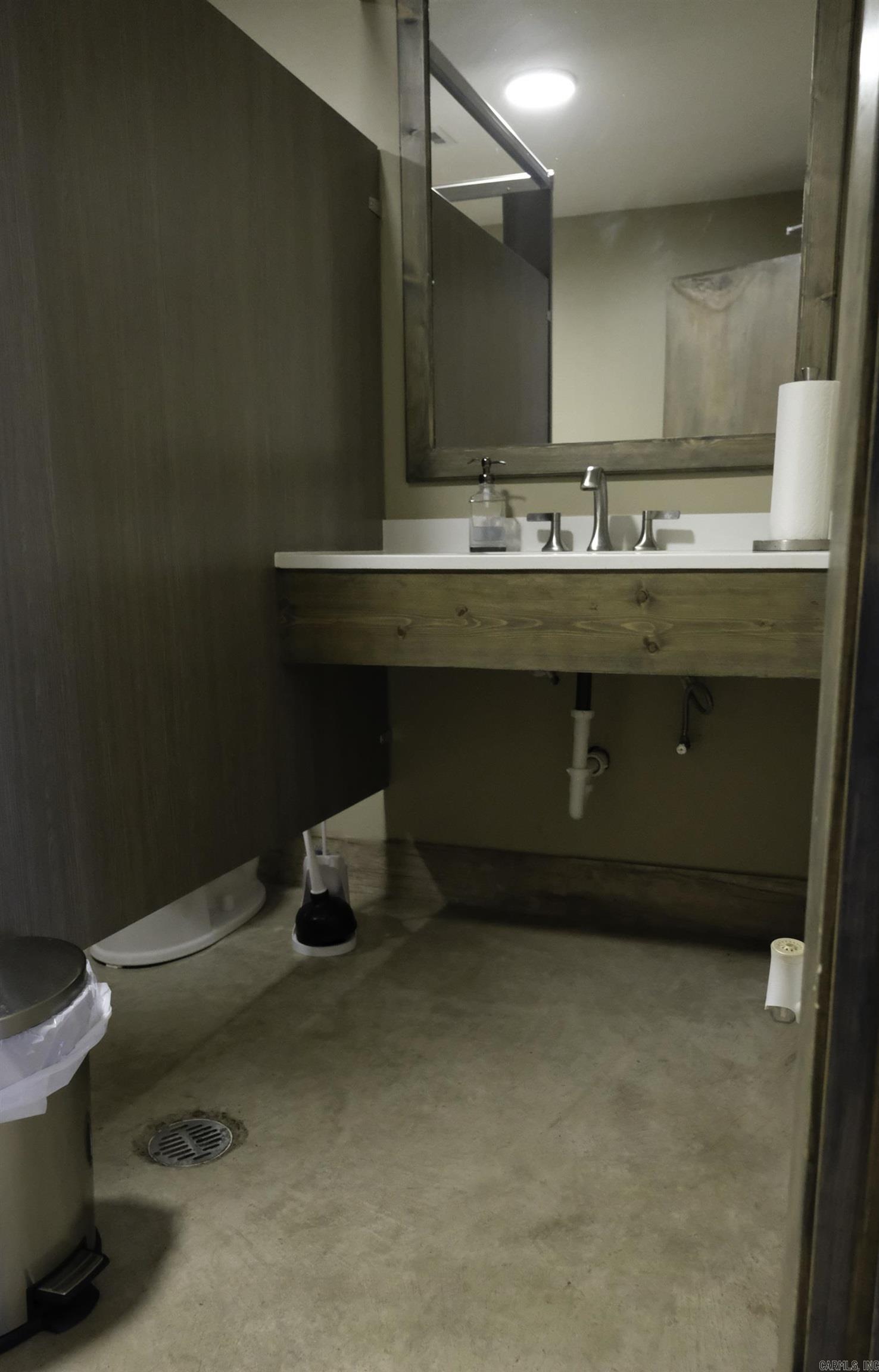 Metes & Bounds - Commercial Sale