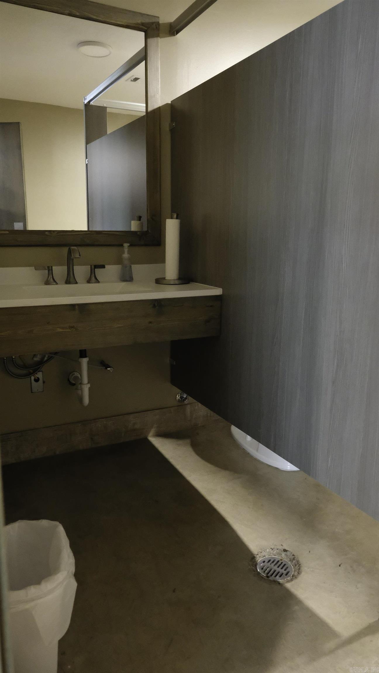 Metes & Bounds - Commercial Sale