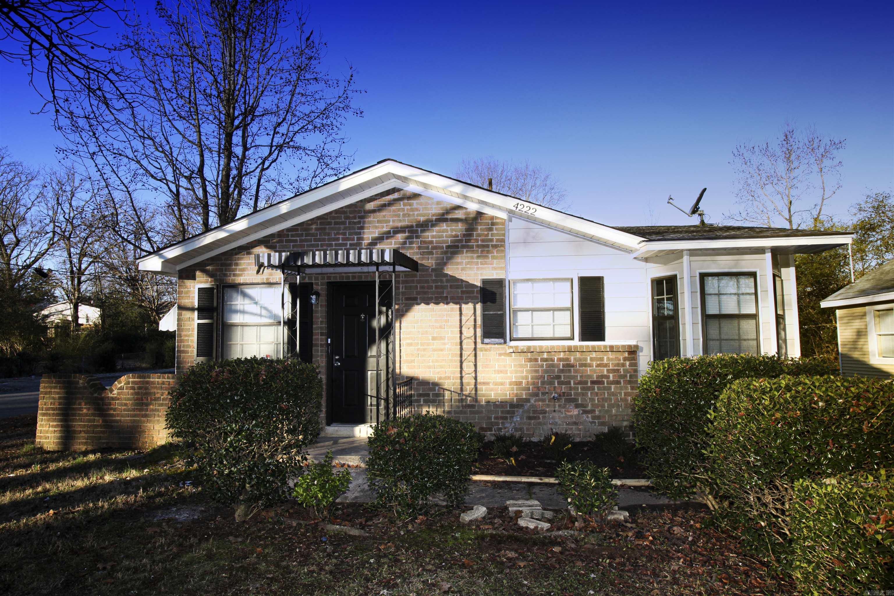 Cute 3BD/2BA nestled in the John Barrow neighborhood. Large corner lot with a fenced yard. Great eat-in-kitchen with new granite countertops and a new sleek backsplash. Cozy bedrooms with carpet. Backyard perfect for anyone with kids or pets. This property is managed by Hoffman Team so beware of scammers - we will never ask you to Cashapp us money. The lease for this property is for 18 months to 2 years with a 3% increase after the first year. Income must be 3x the amount of rent. Deposit, first month’s rent, and the $50 administration fee due before move in. This property does not accept section 8.