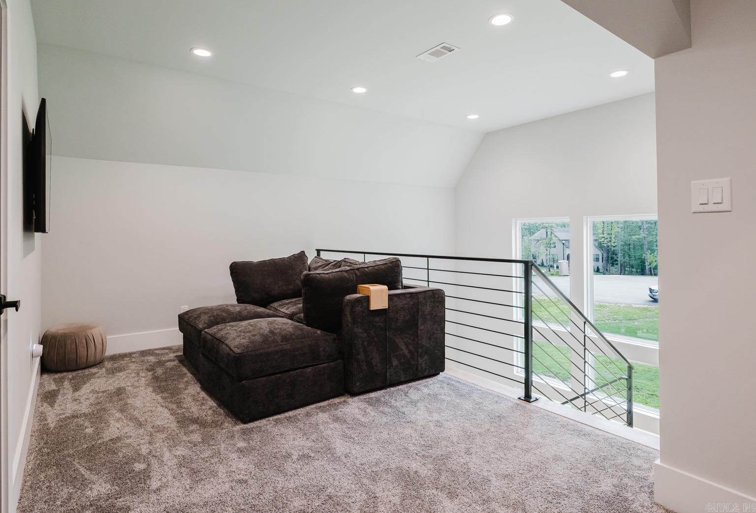 HAZEL OAK - Residential