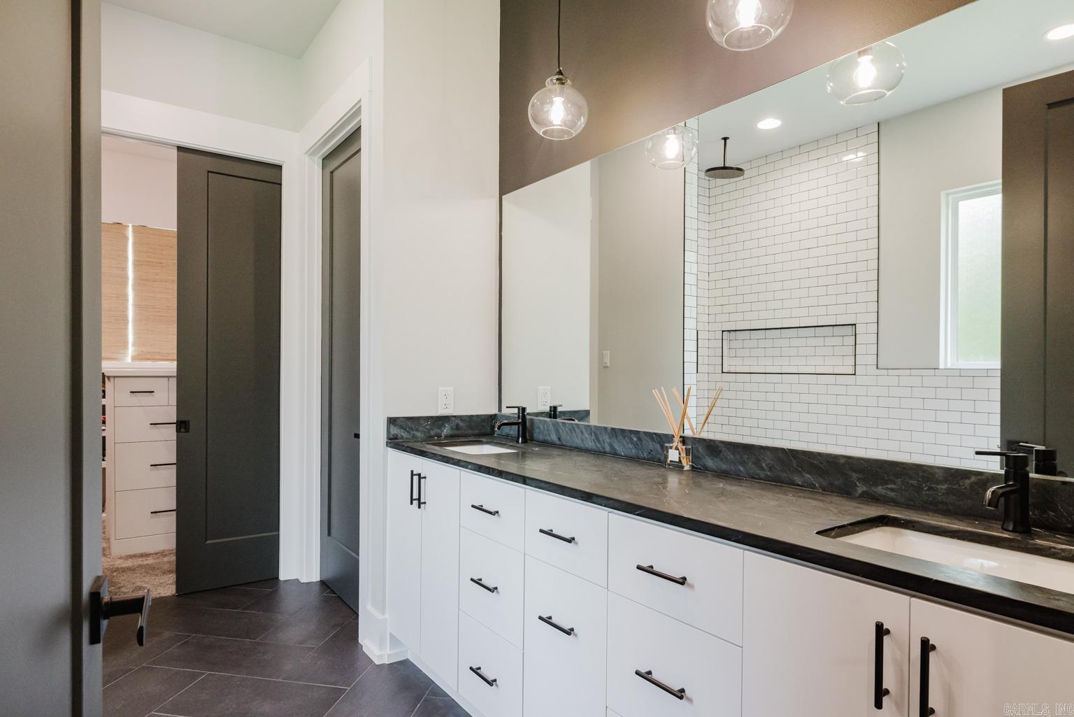 HAZEL OAK - Residential