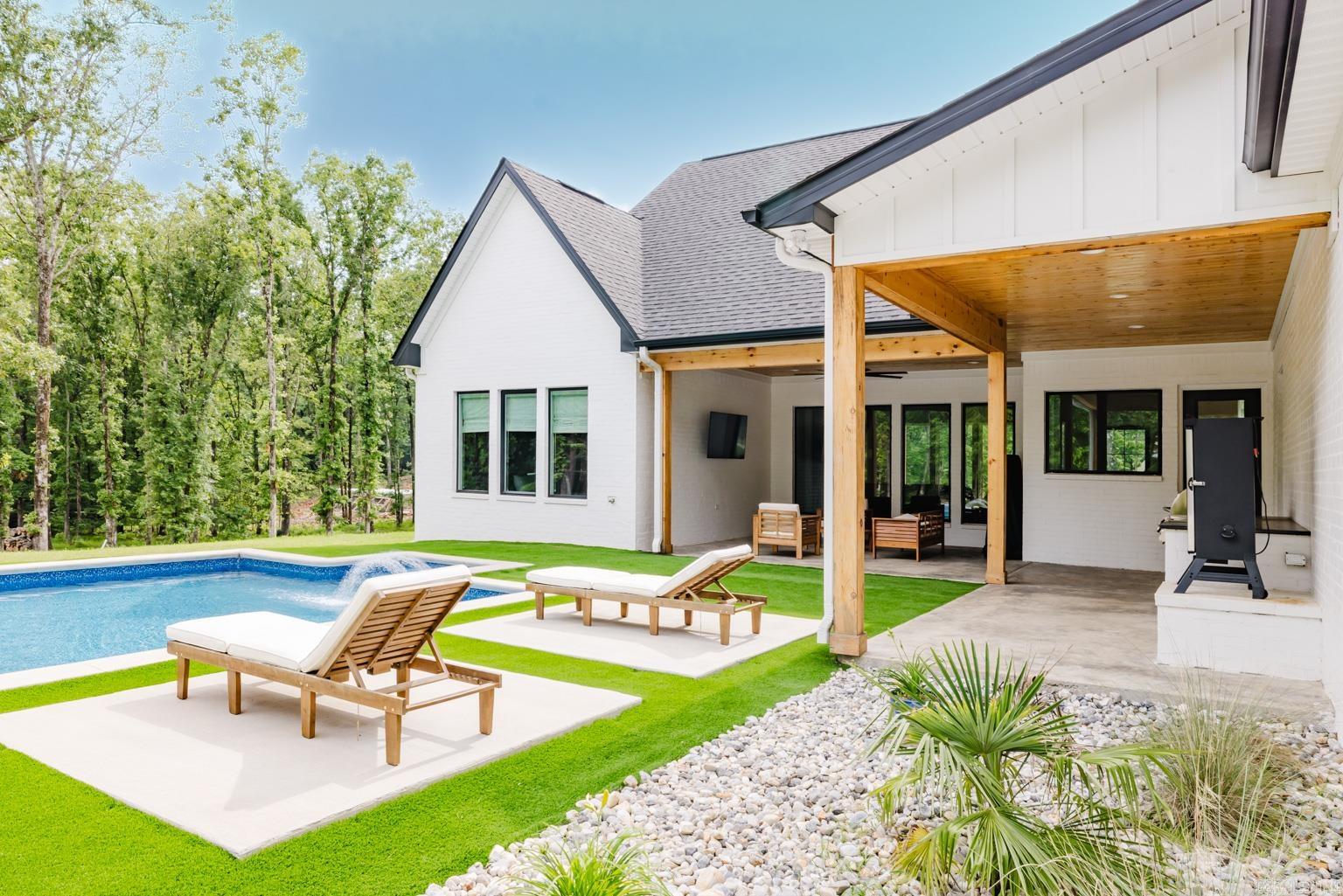 HAZEL OAK - Residential