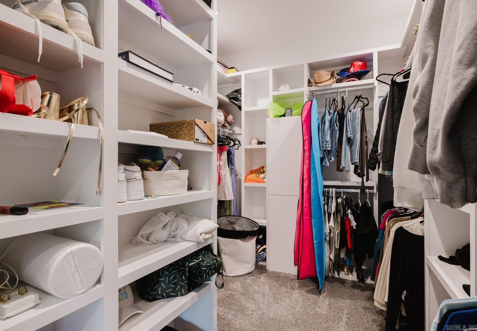 HAZEL OAK - Residential