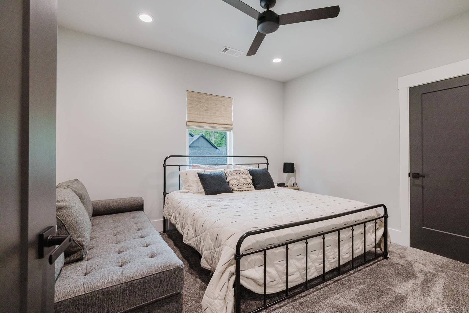 HAZEL OAK - Residential