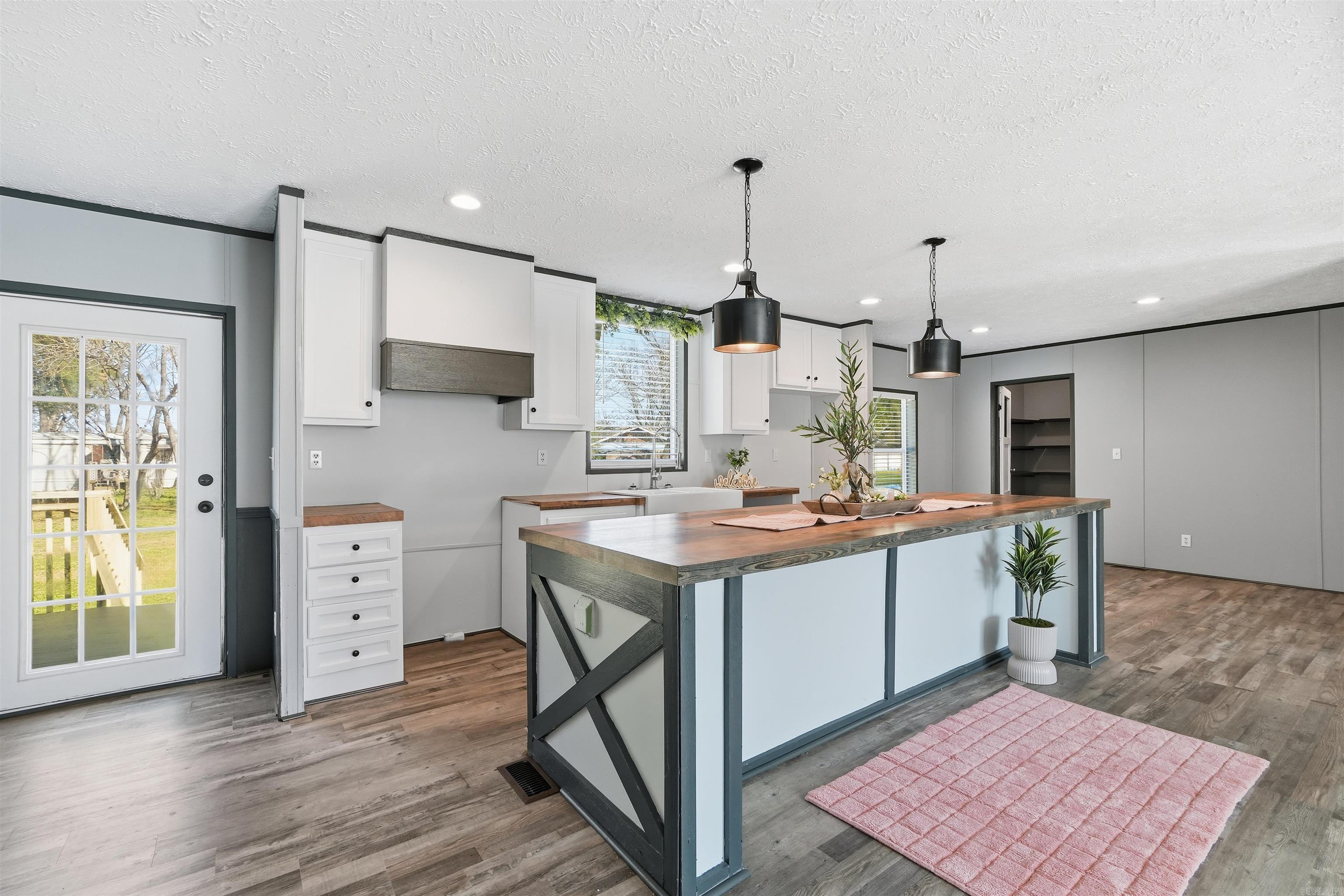 River Trail - Residential