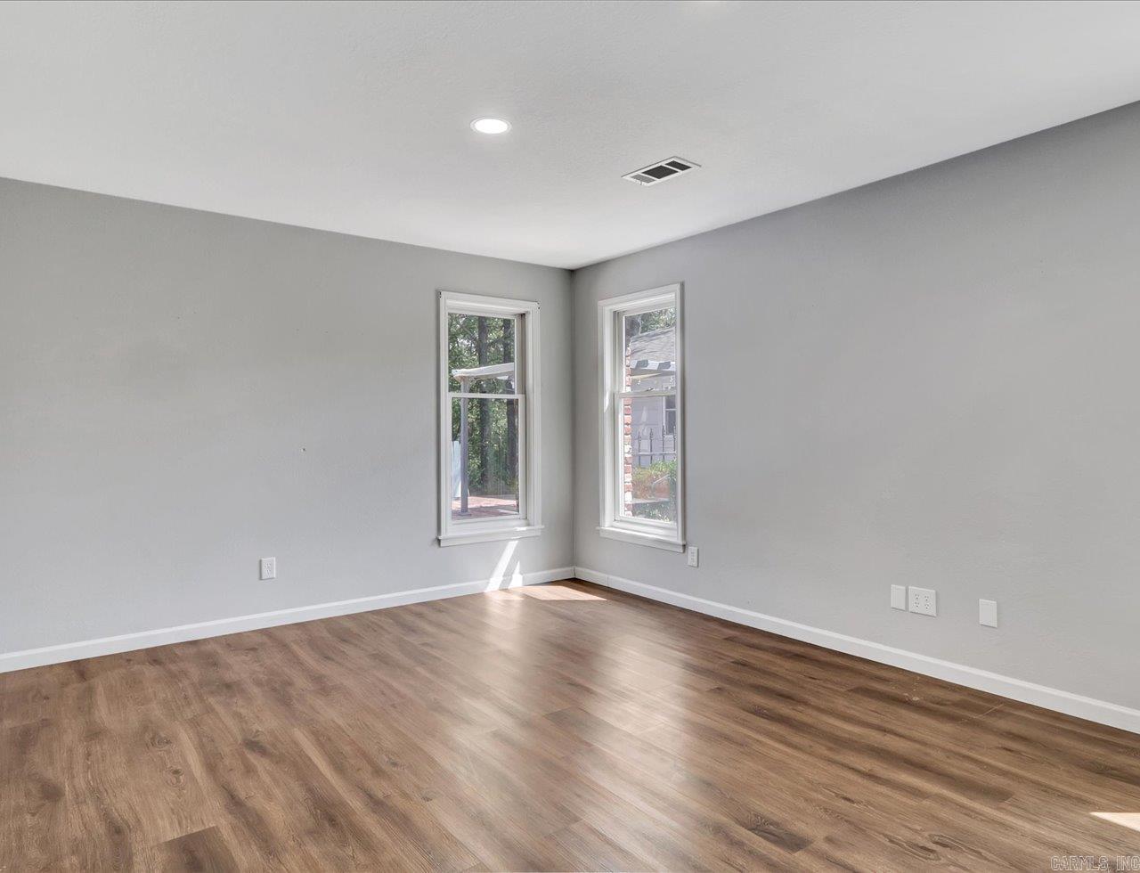 PARKWAY VILLAGE - Residential