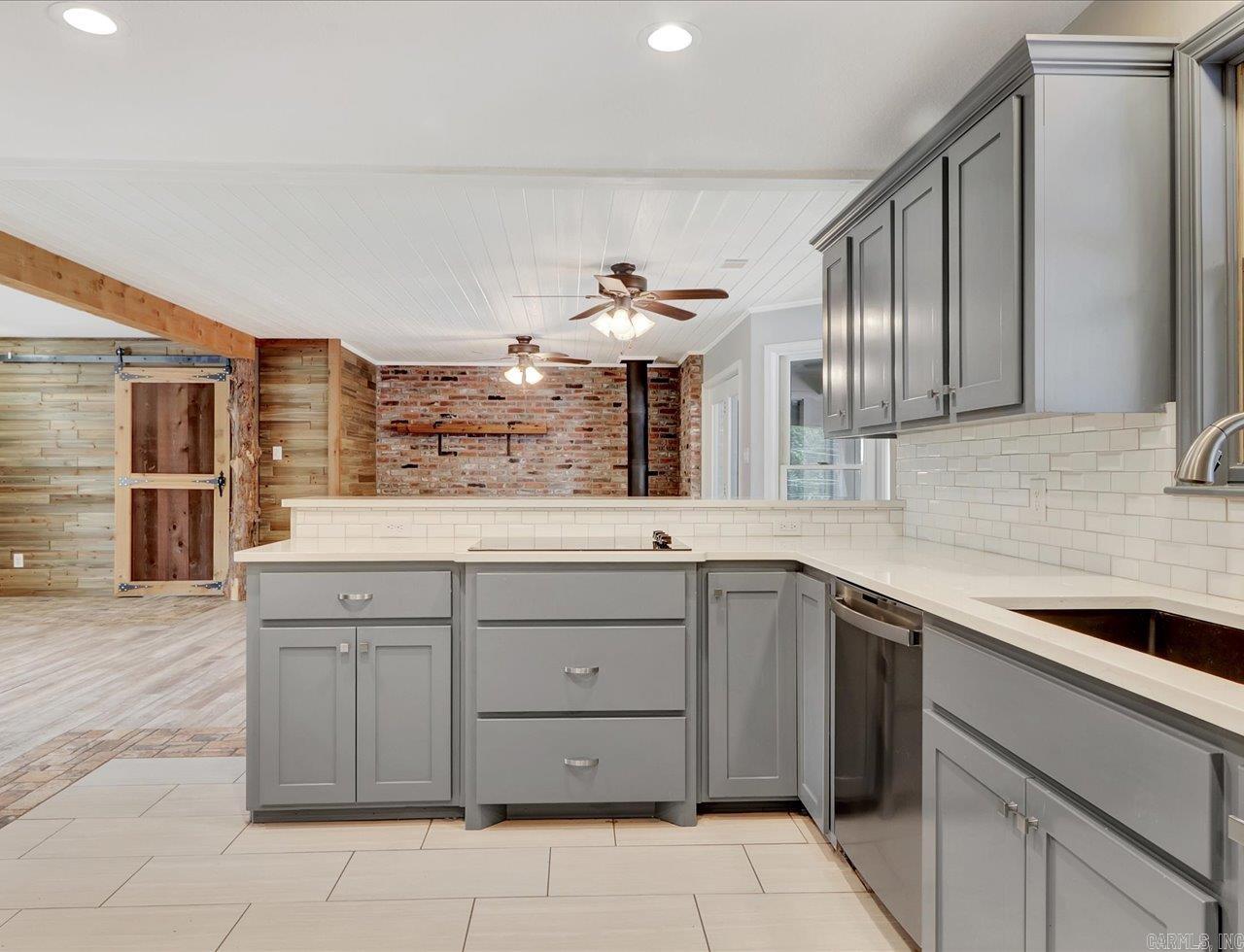 PARKWAY VILLAGE - Residential