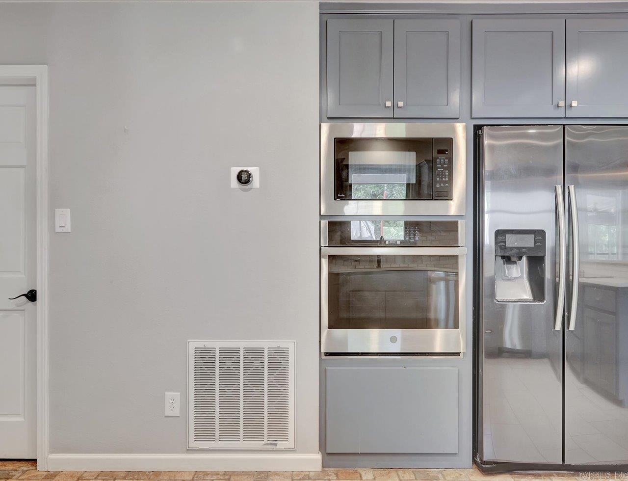 PARKWAY VILLAGE - Residential