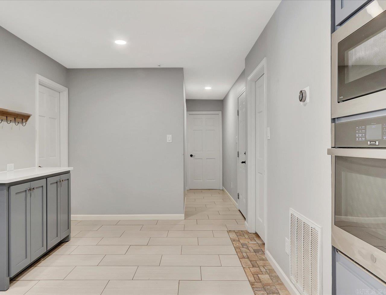 PARKWAY VILLAGE - Residential