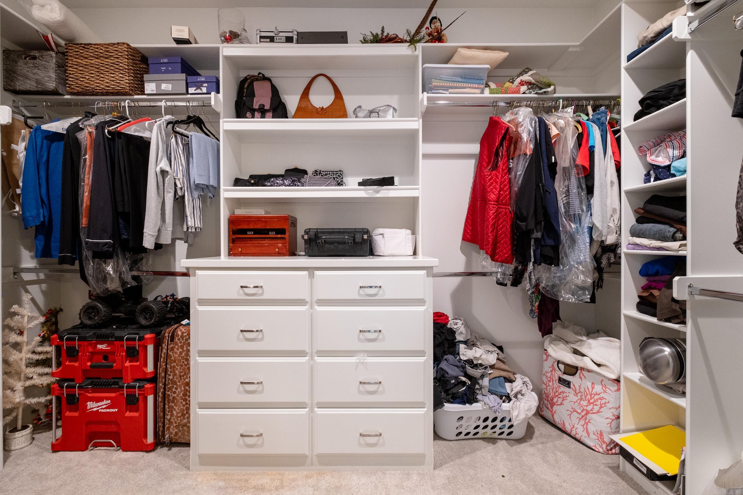 NEWTONS - Residential