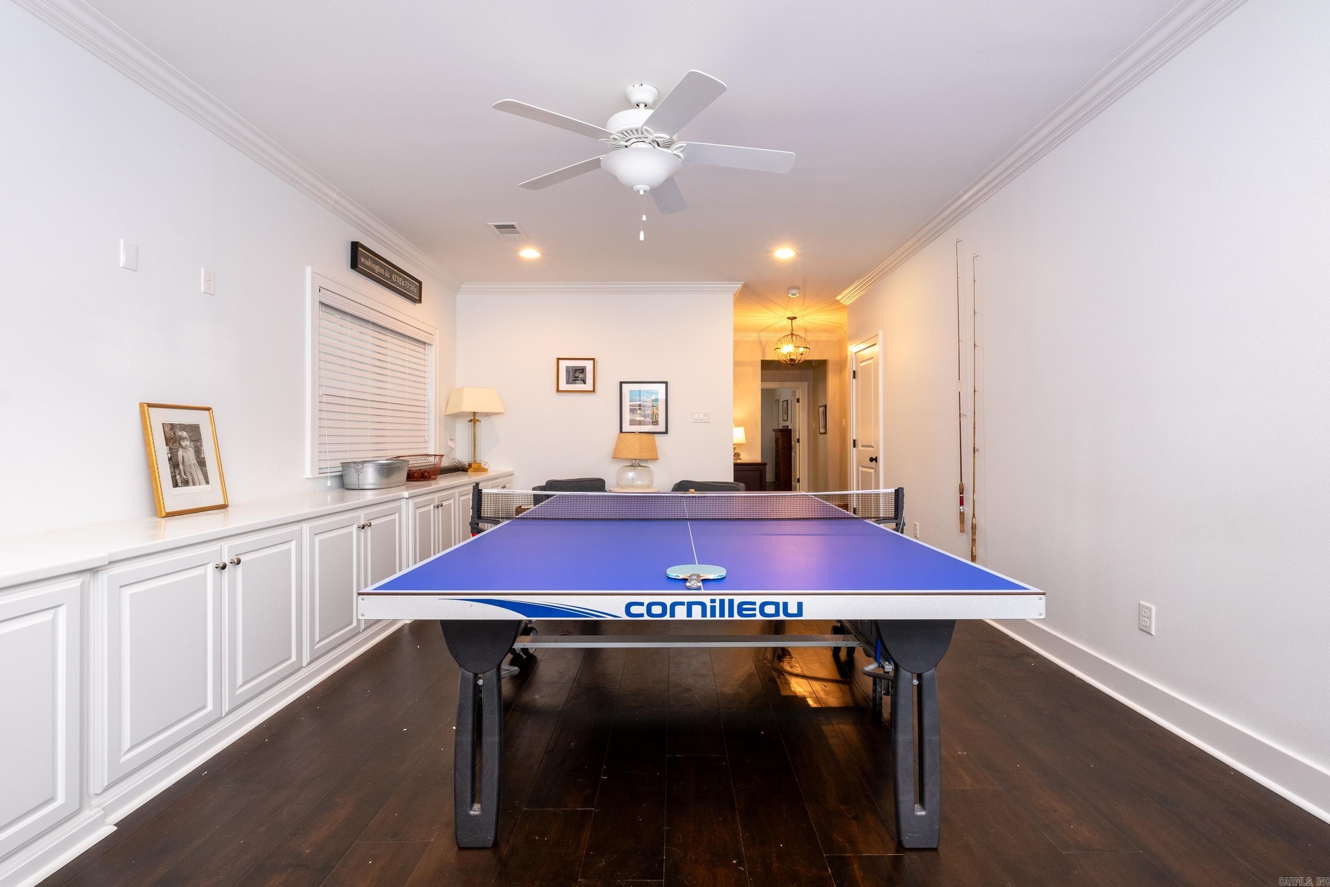 NEWTONS - Residential