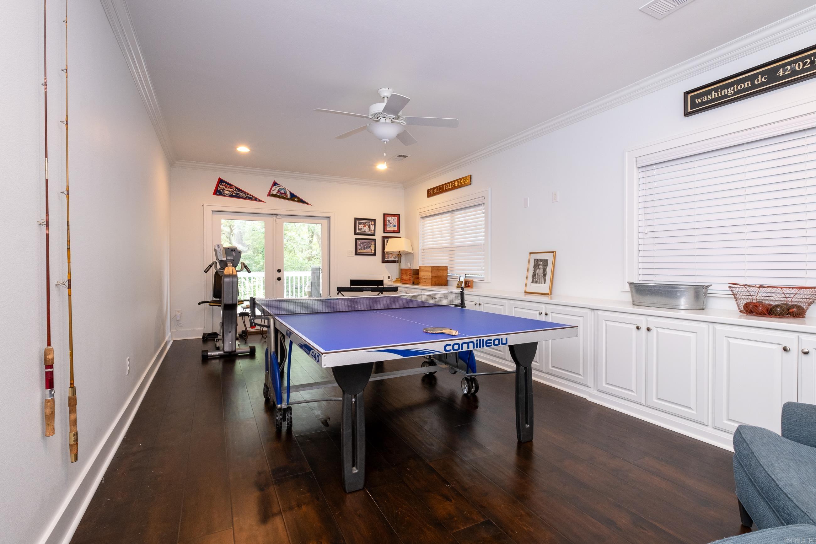 NEWTONS - Residential