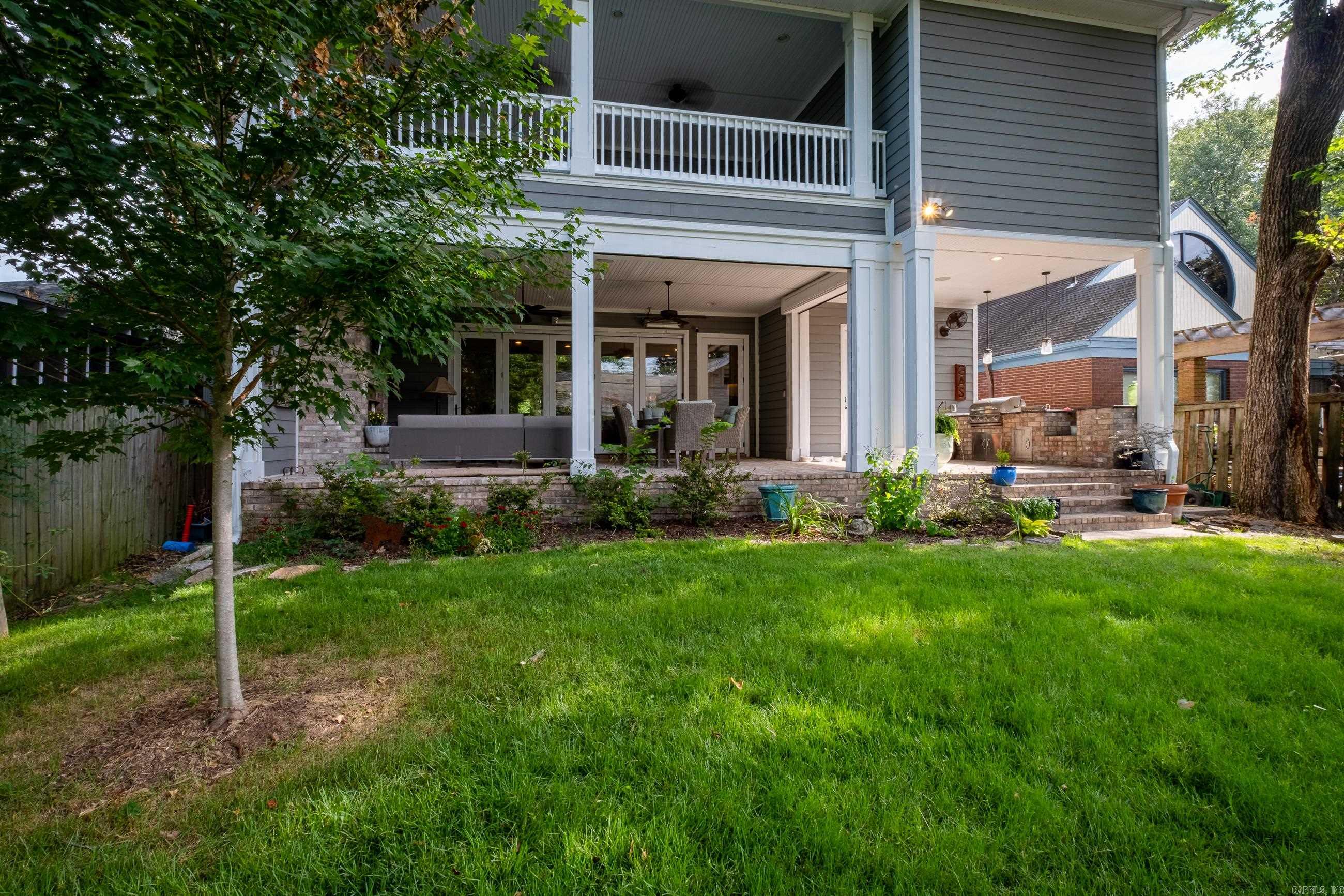 NEWTONS - Residential