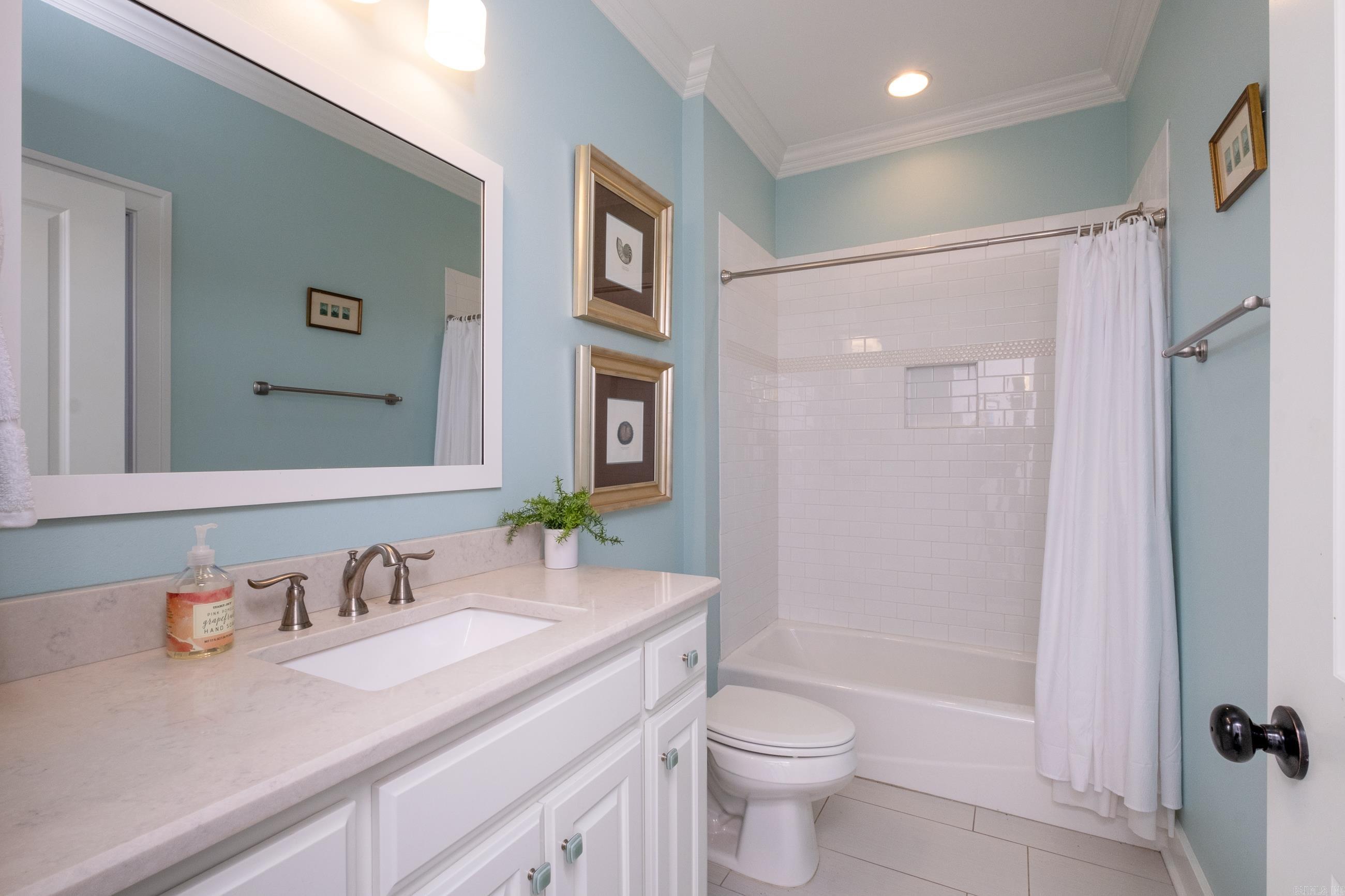 NEWTONS - Residential