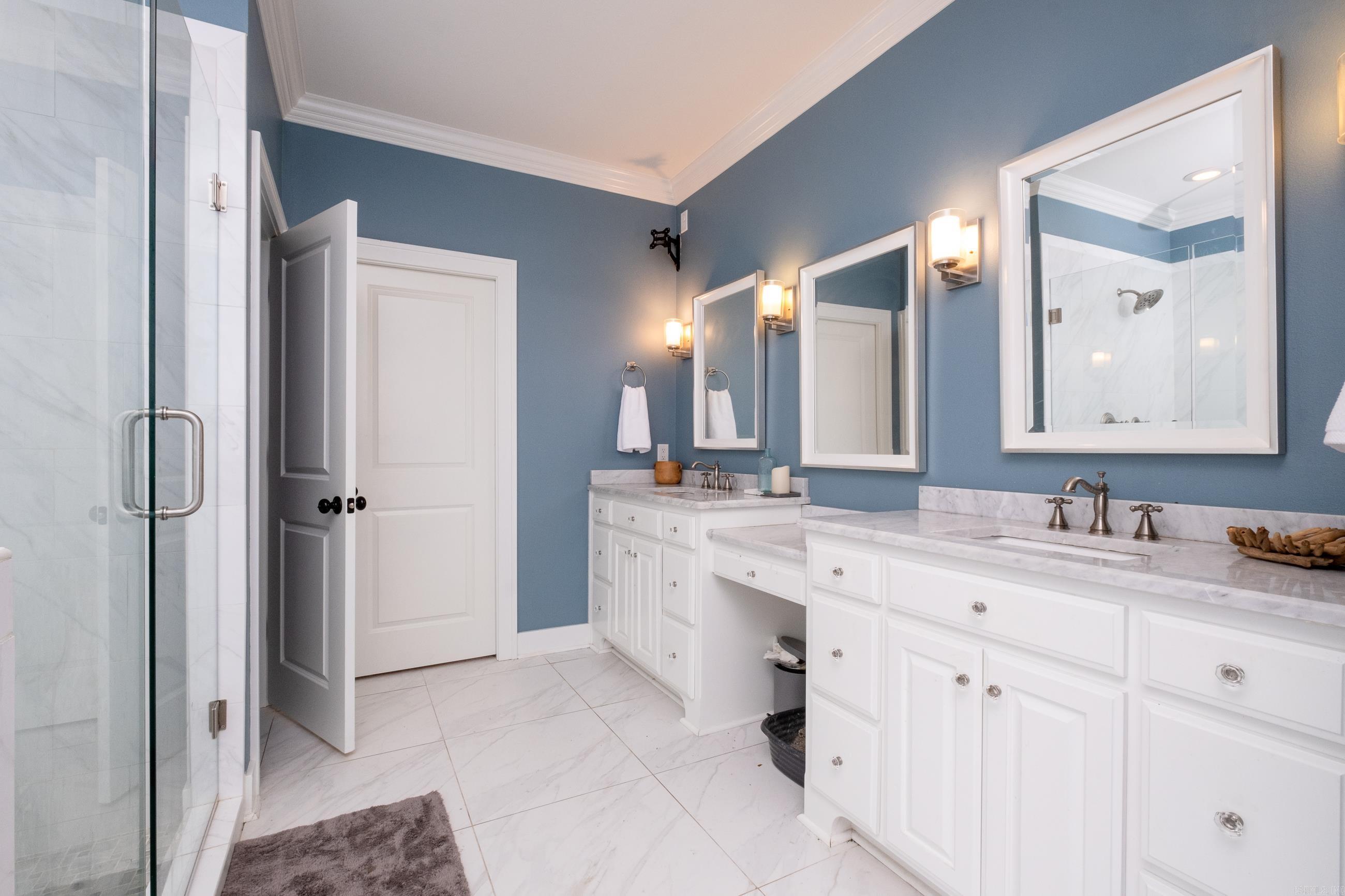 NEWTONS - Residential