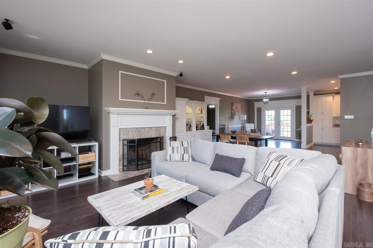 ON GOLDEN POND - Residential