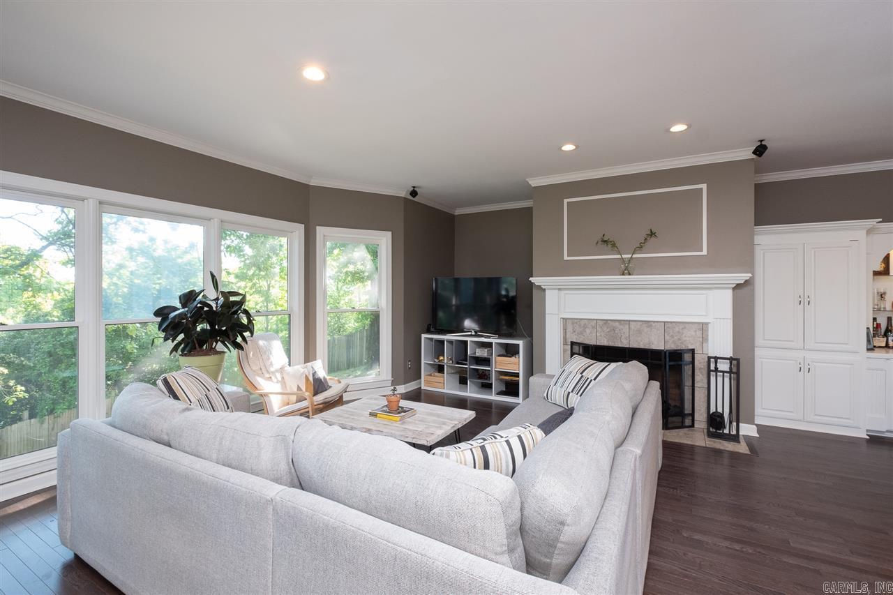 ON GOLDEN POND - Residential