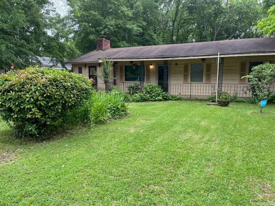 Charming 3-bedroom, 1-bath home in El Dorado, Arkansas! Embrace the potential of this property and make it your own. With spacious rooms and a great layout, it's a canvas waiting for your personal touch. Seller has done some updating.  Don't miss the chance to turn this house into your dream home. Schedule a viewing today and explore the possibilities!  Seller is motivated ****Please see agents remarks****