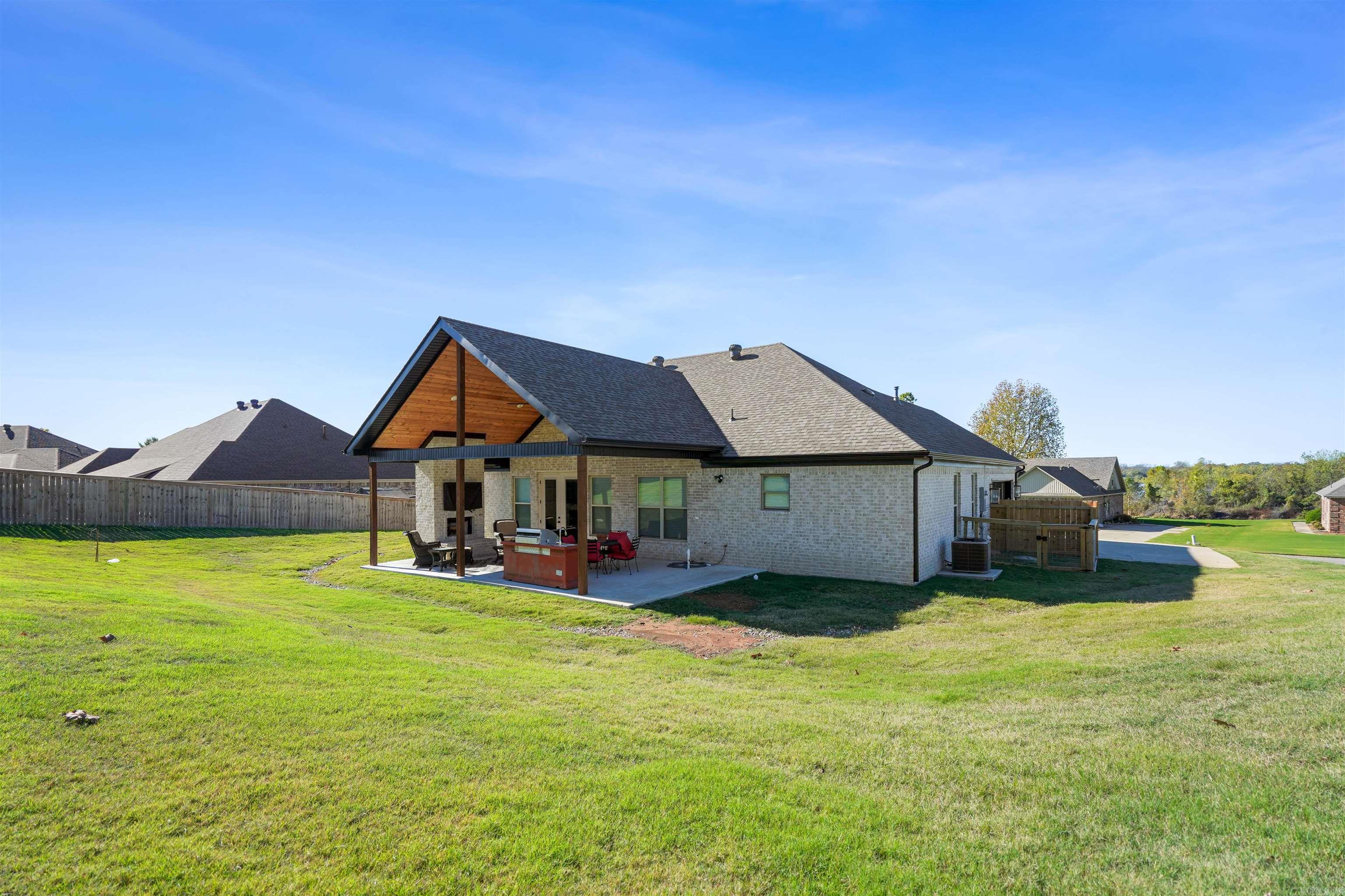 THE RIVER PLANTATION PH II - Residential