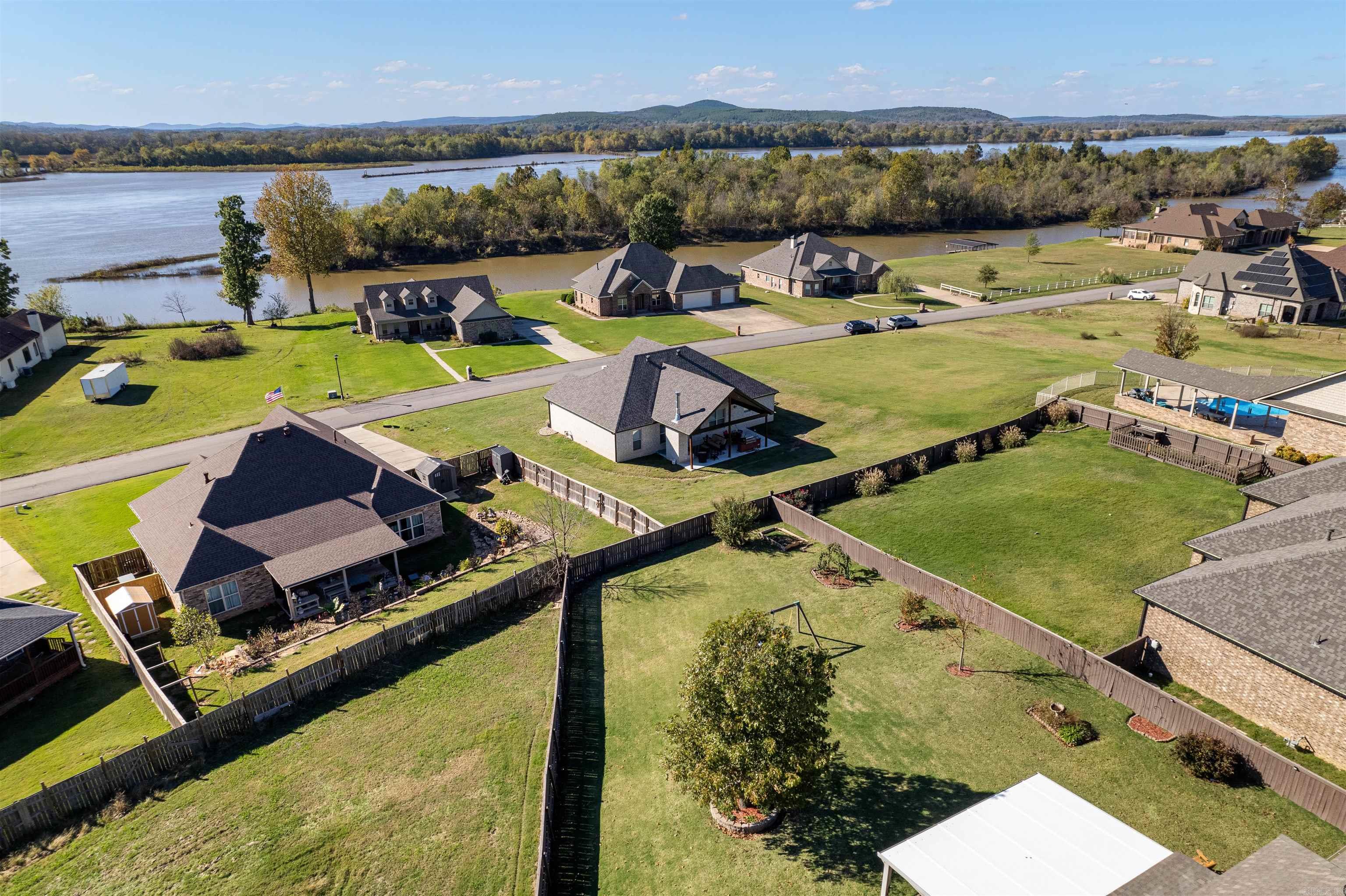 THE RIVER PLANTATION PH II - Residential