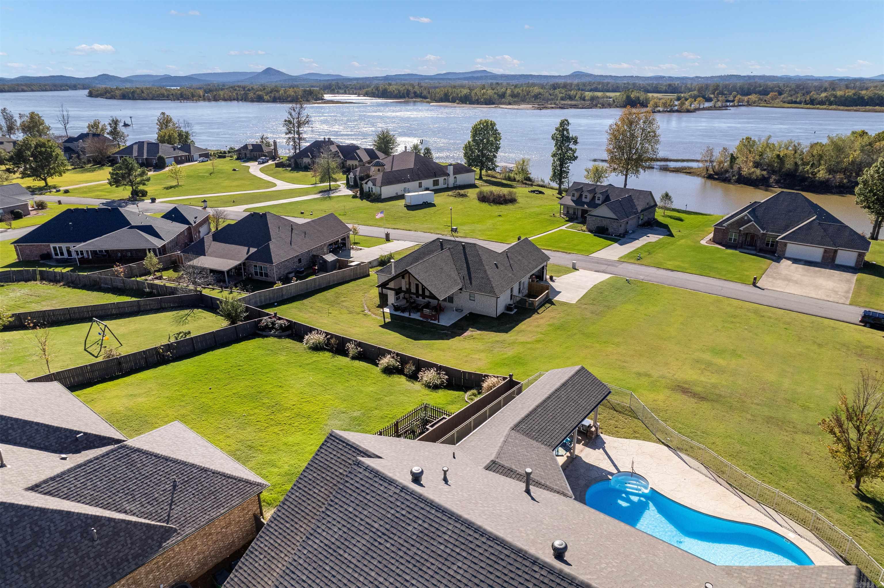 THE RIVER PLANTATION PH II - Residential