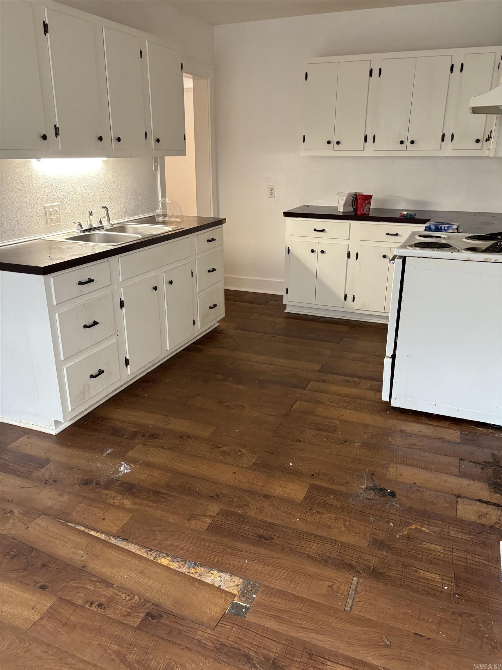 OAKHURST - Residential Lease