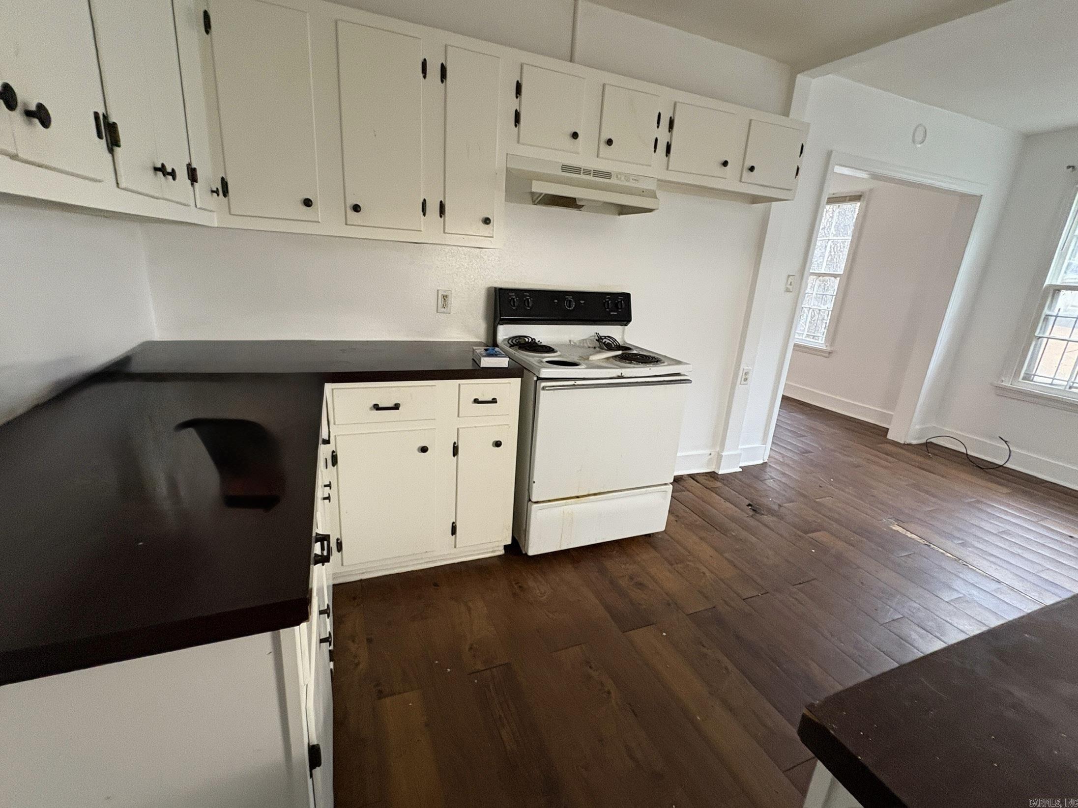 OAKHURST - Residential Lease