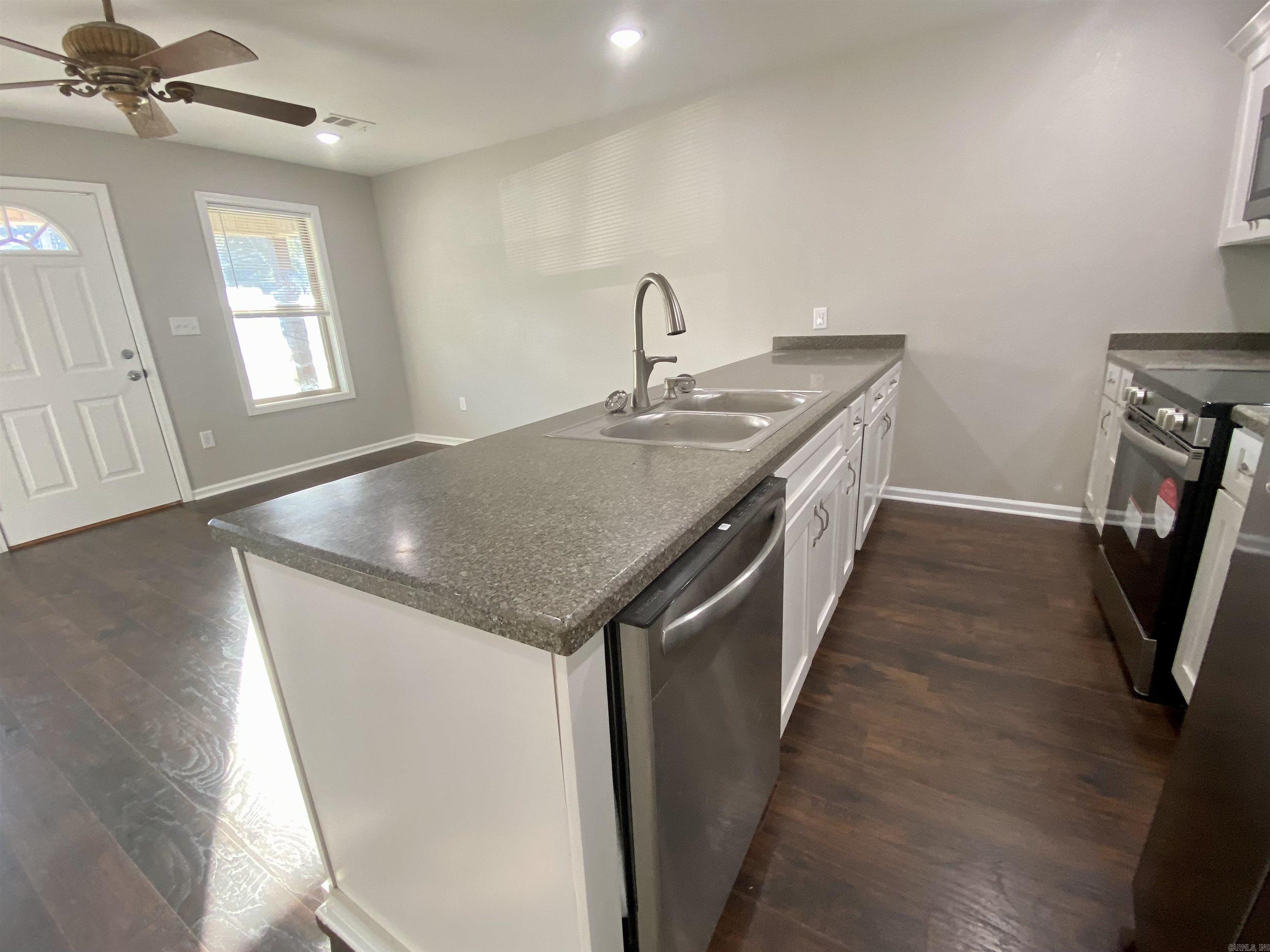 SULLIVAN ACRES - Residential