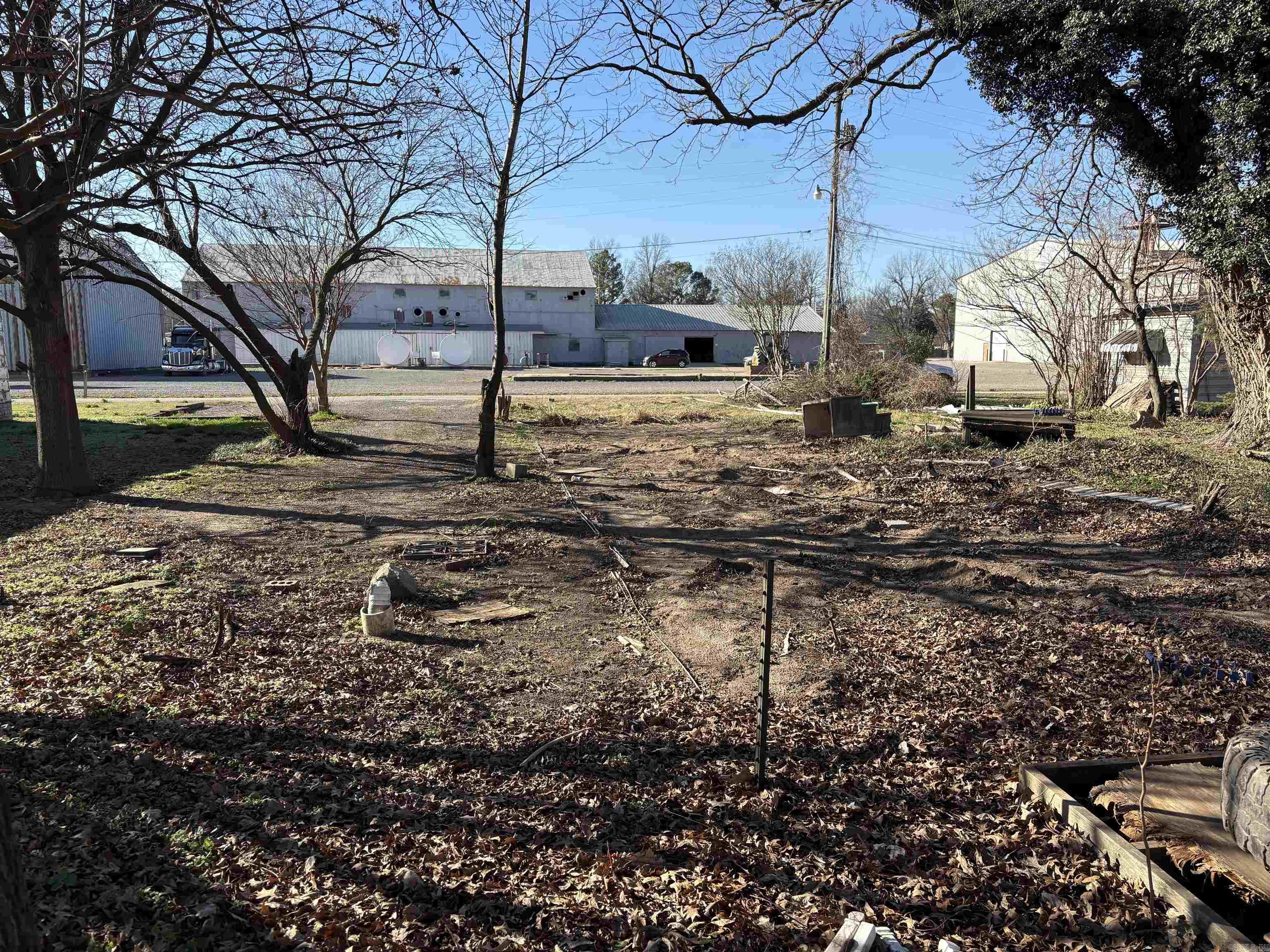 Cob & Le Survey - Land