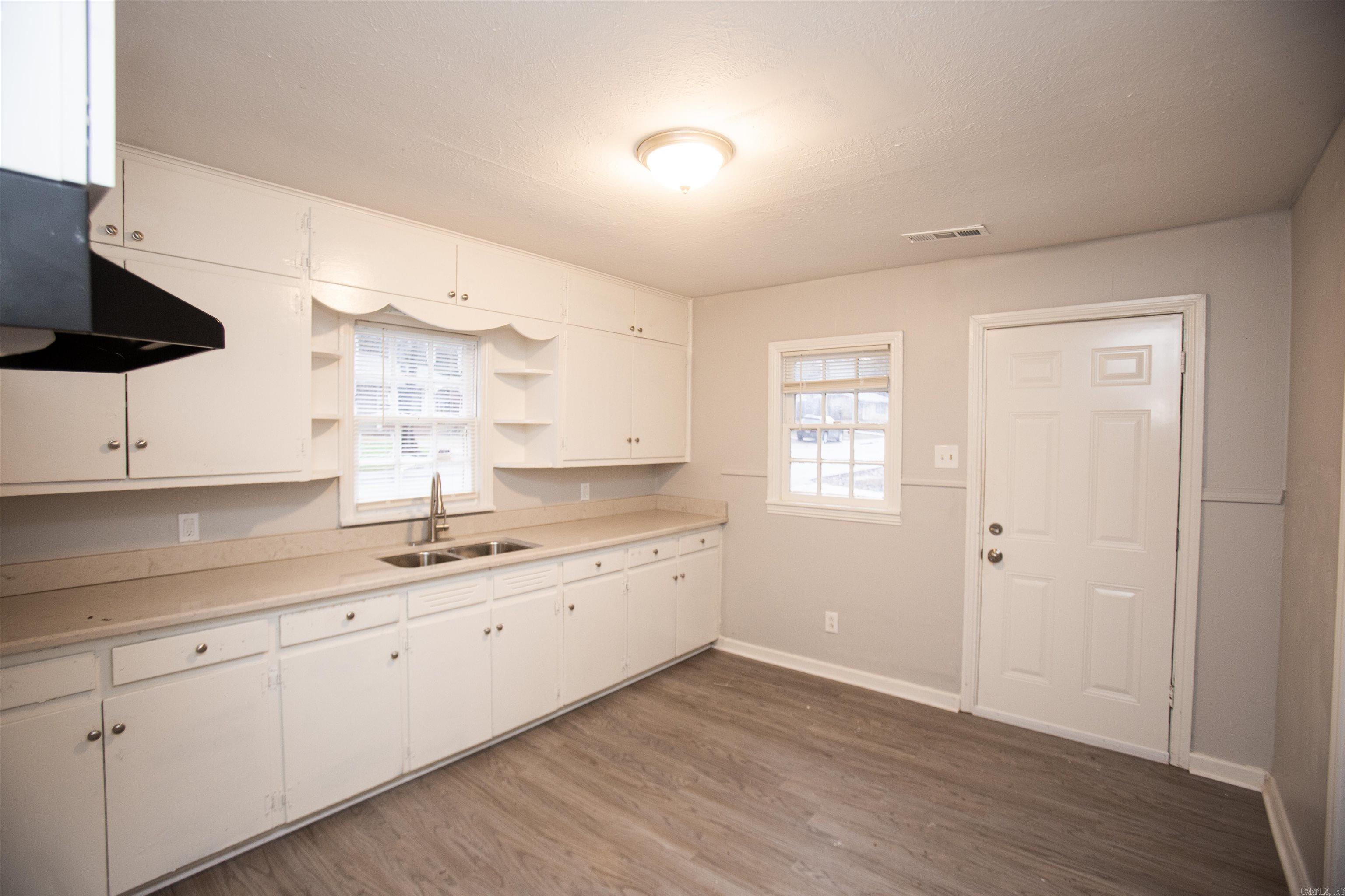 Walthour & Flake - Residential Lease