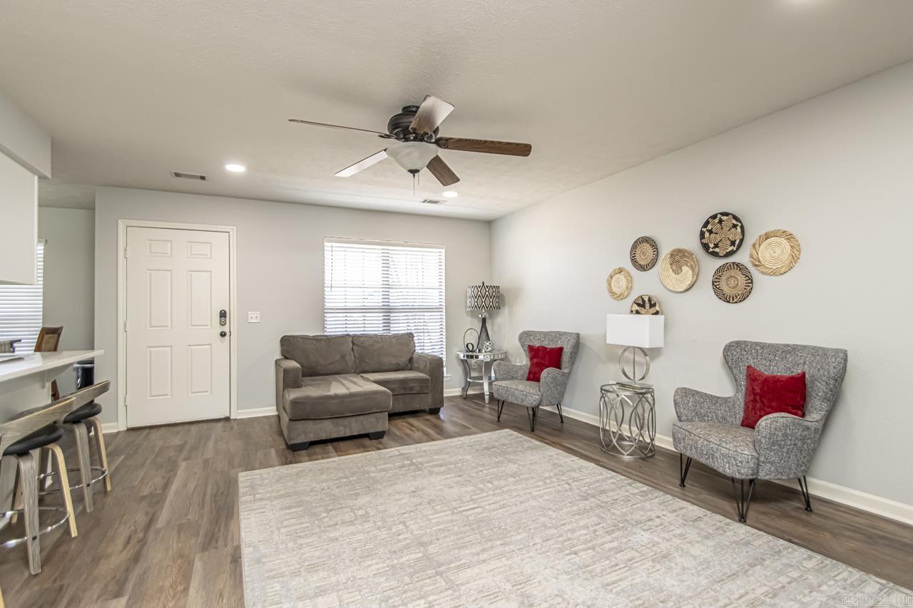 SPRING VALLEY - Residential