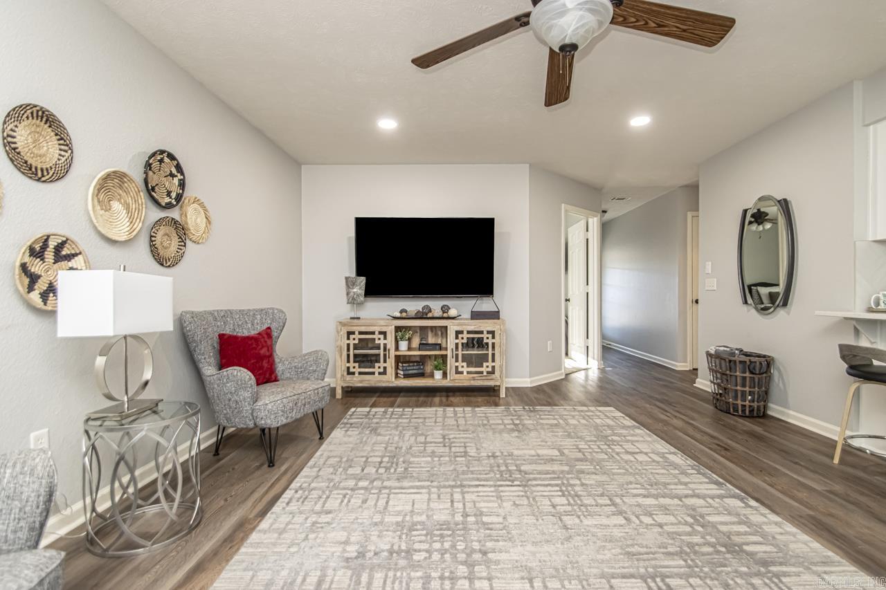 SPRING VALLEY - Residential