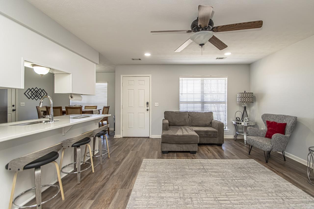 SPRING VALLEY - Residential