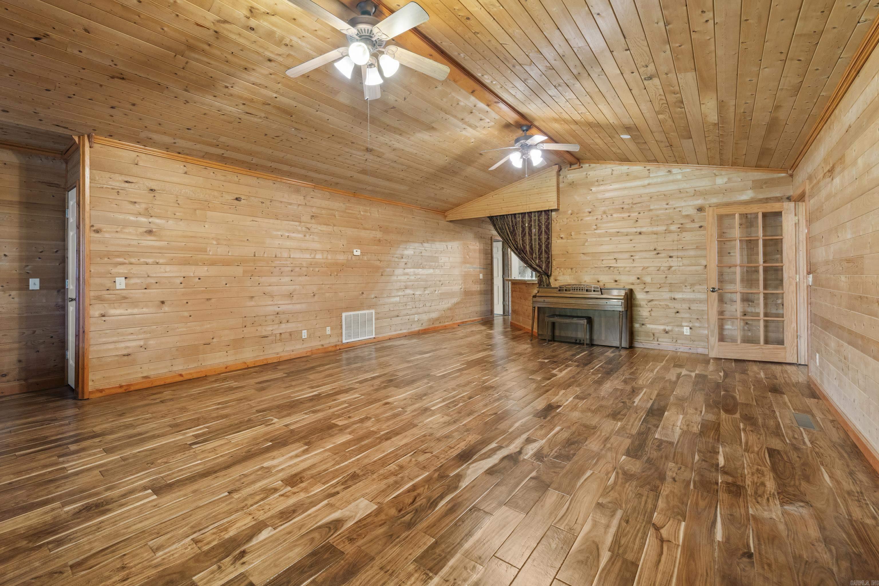 Metes & Bounds - Residential