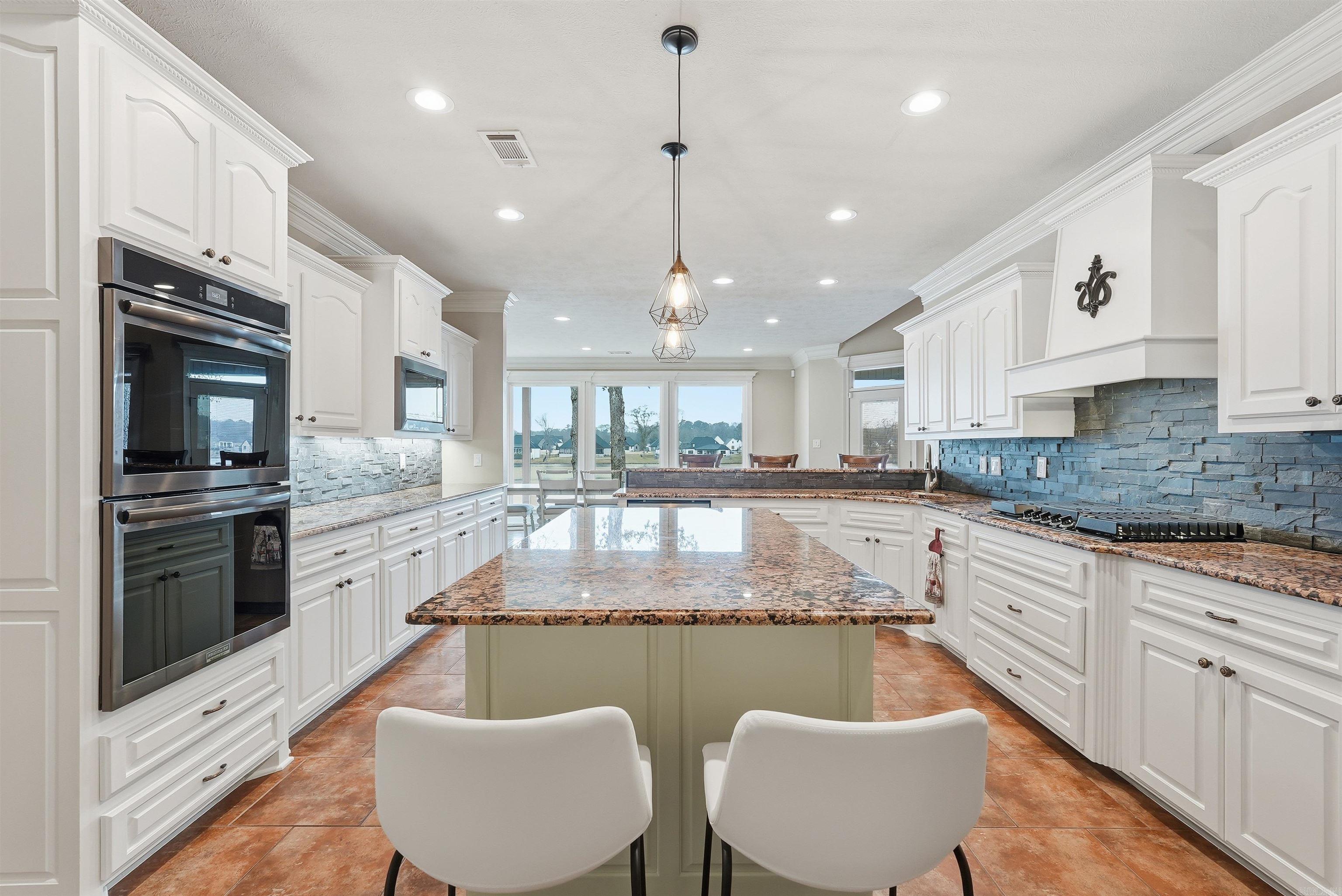 HURRICANE LAKE EST - Residential