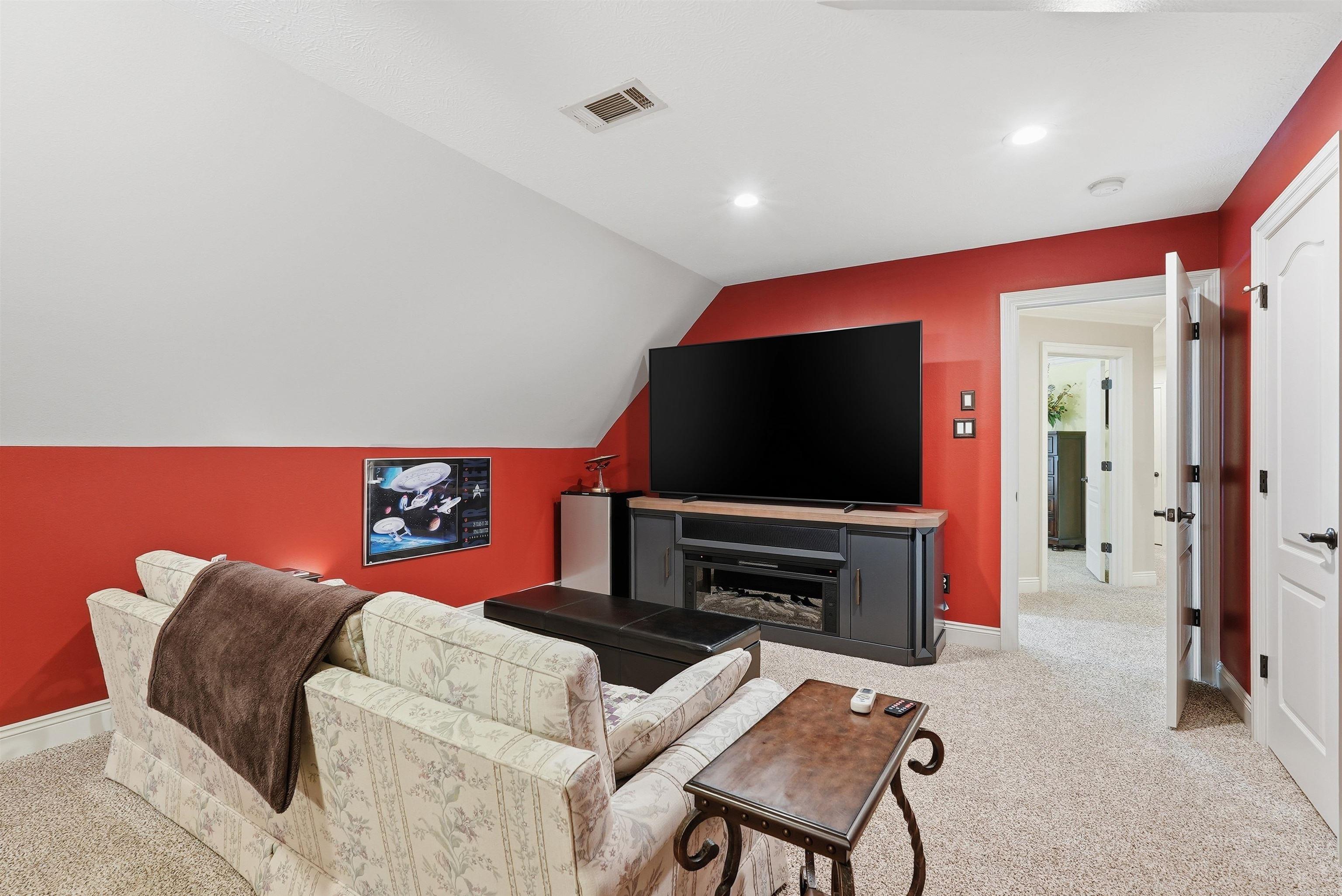 HURRICANE LAKE EST - Residential