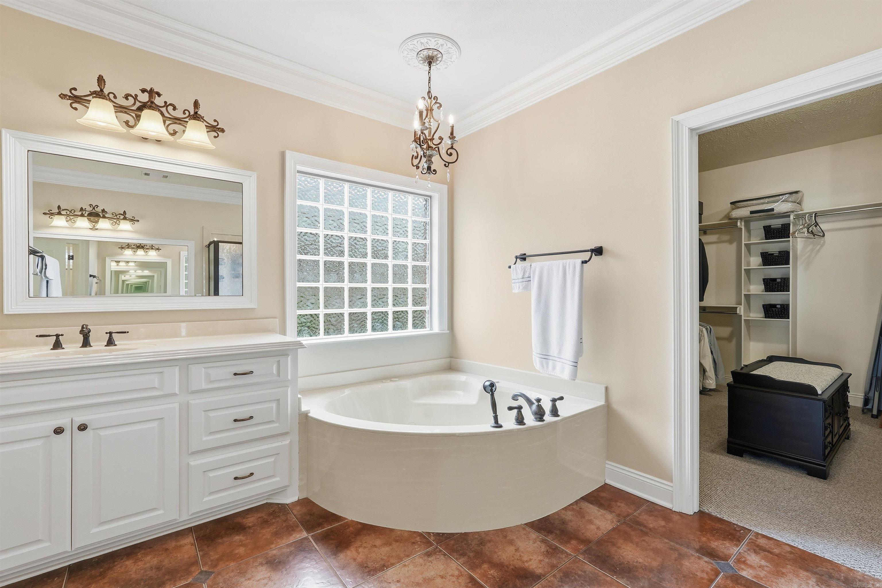 HURRICANE LAKE EST - Residential