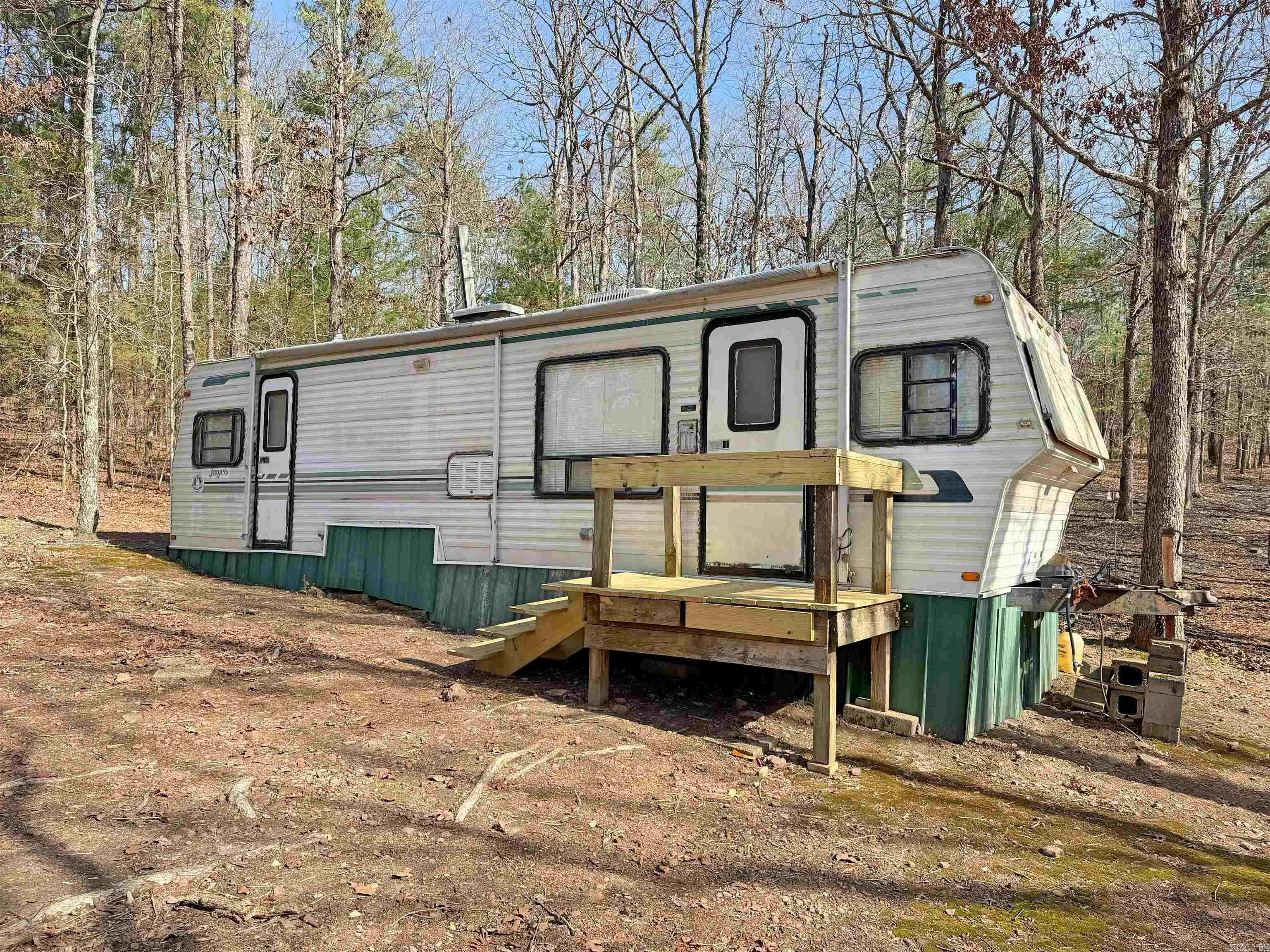 Metes & Bounds - Land