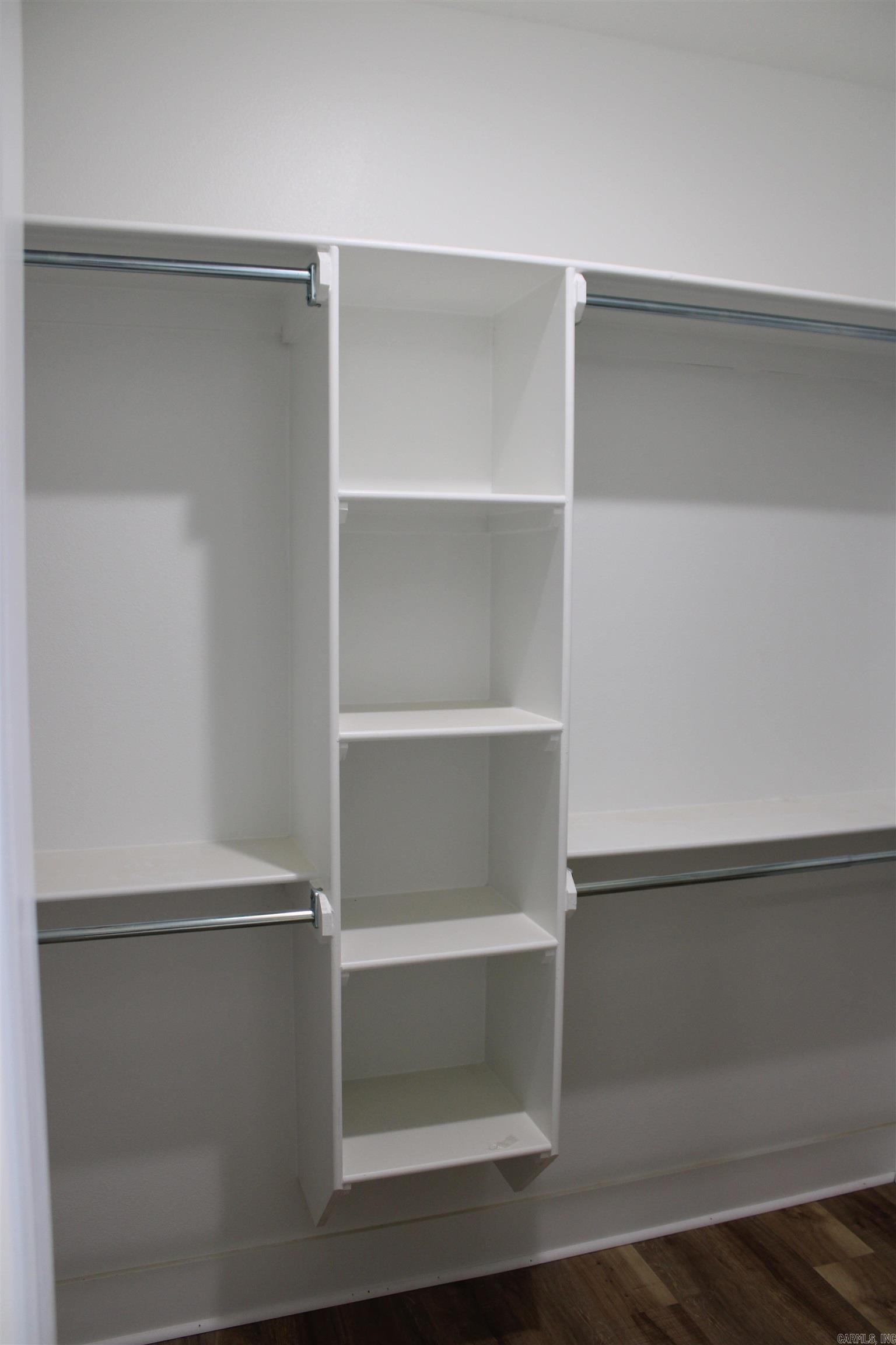 OAK TREE SOUTH - Residential