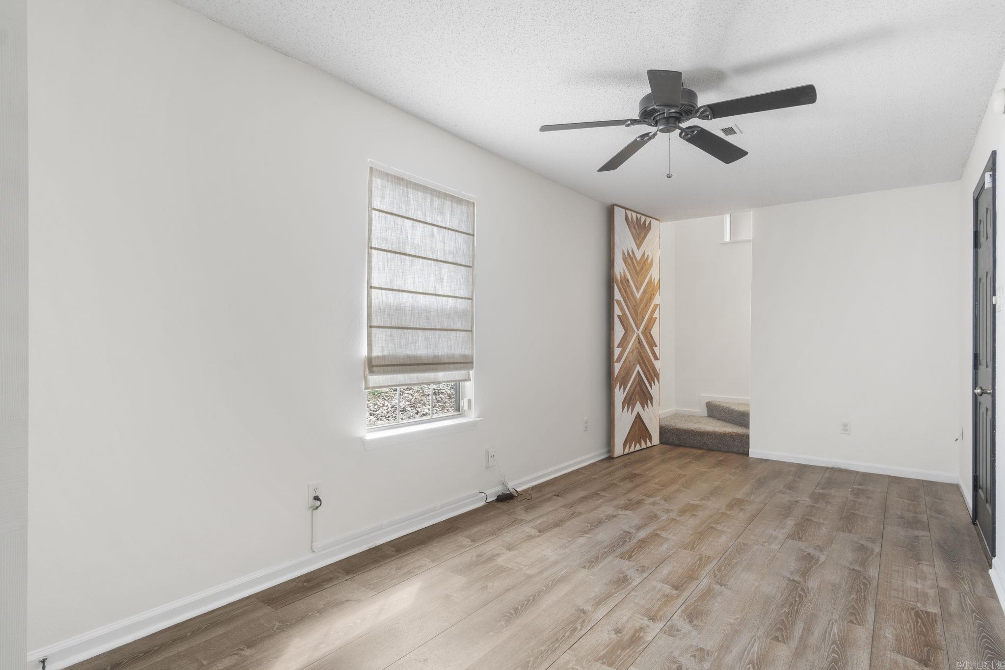 WESTHAMPTON - Residential