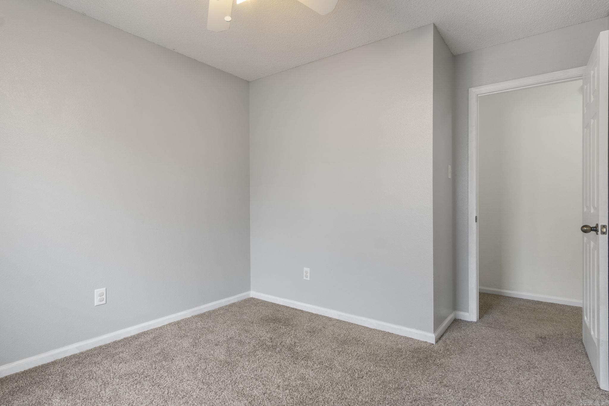 WESTHAMPTON - Residential