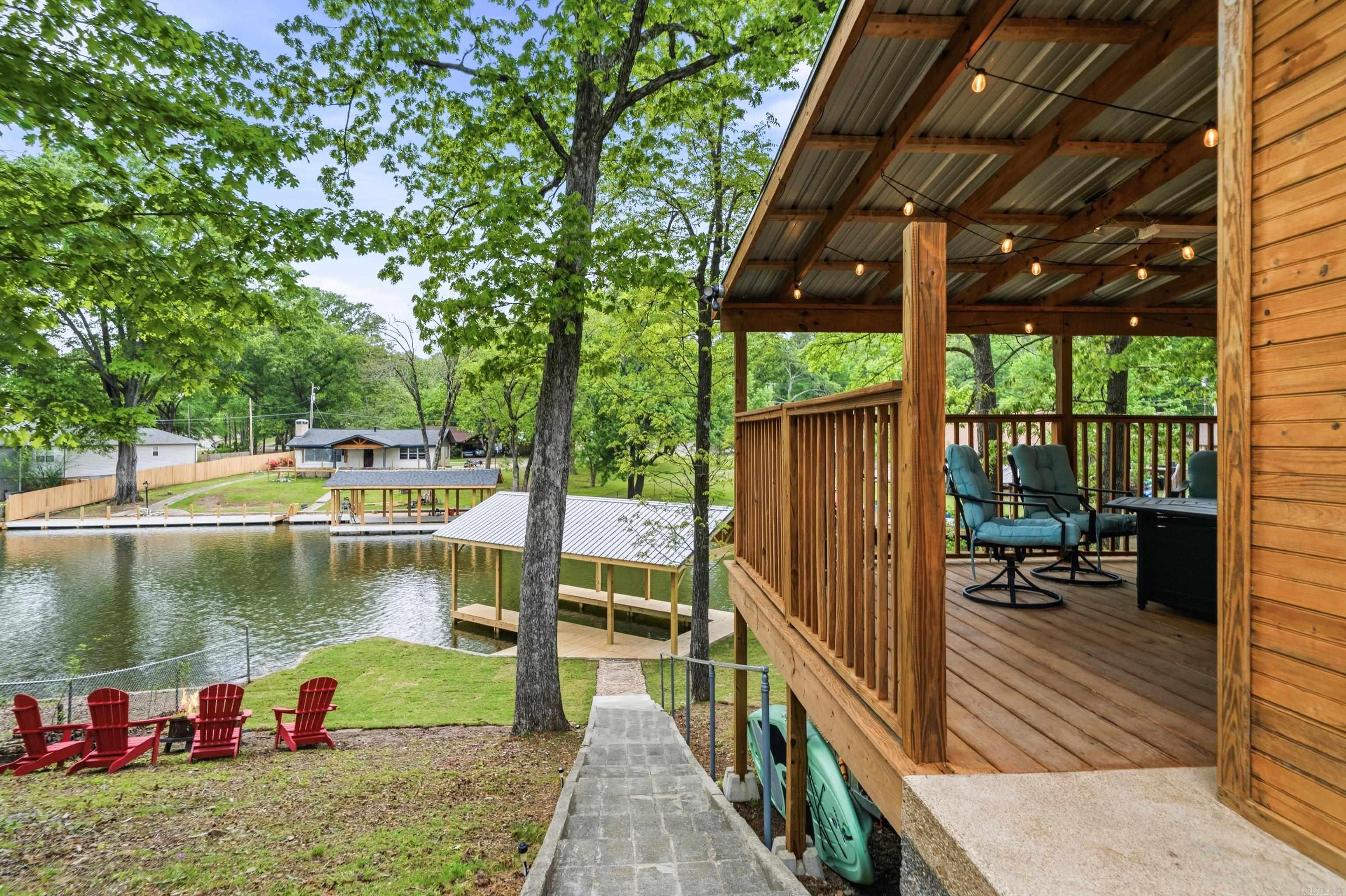 DUKE SHORES - Residential