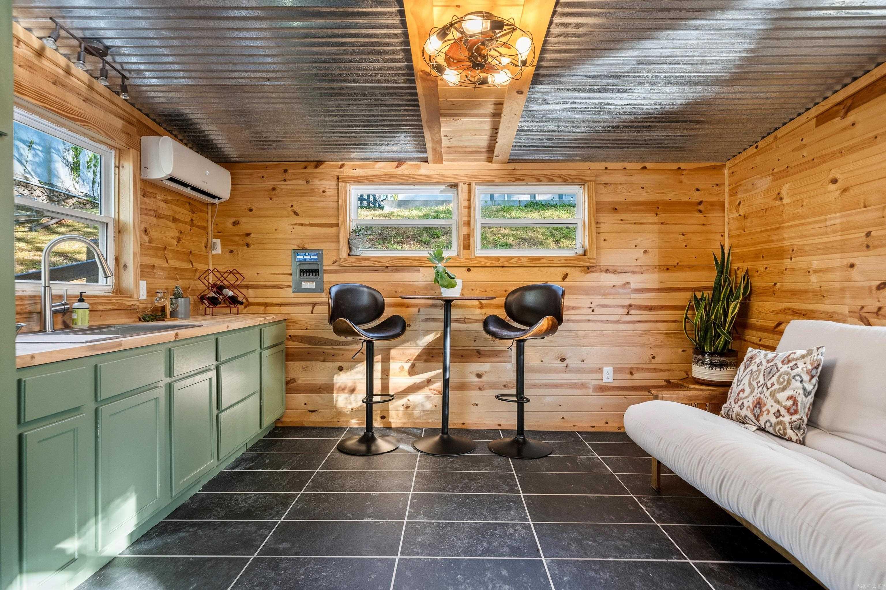 DUKE SHORES - Residential