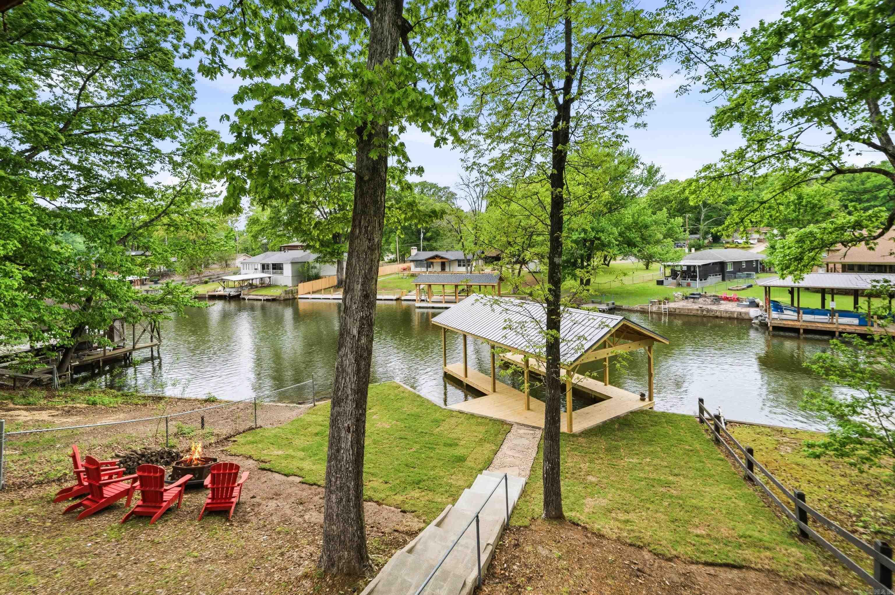 DUKE SHORES - Residential