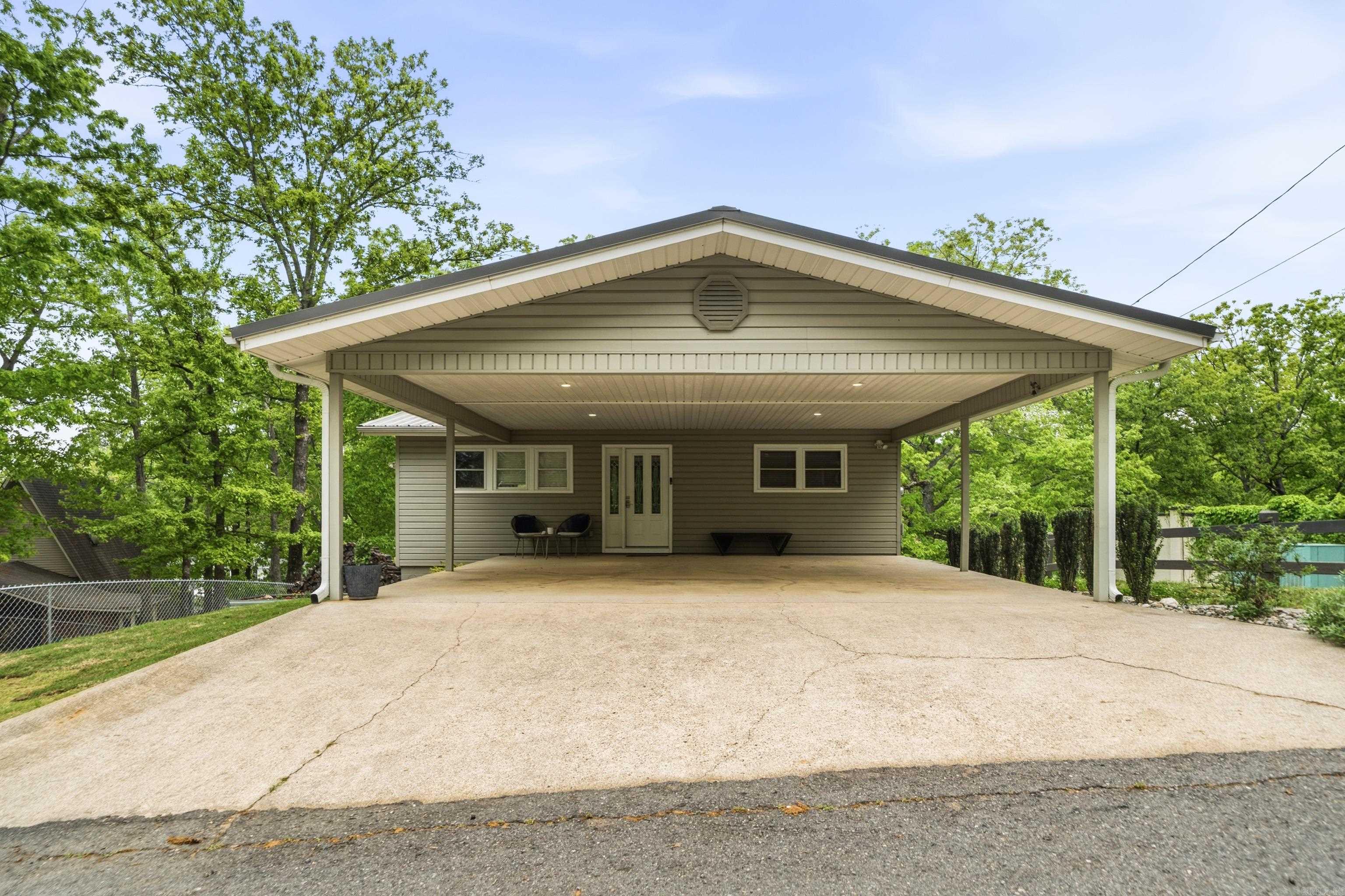 DUKE SHORES - Residential