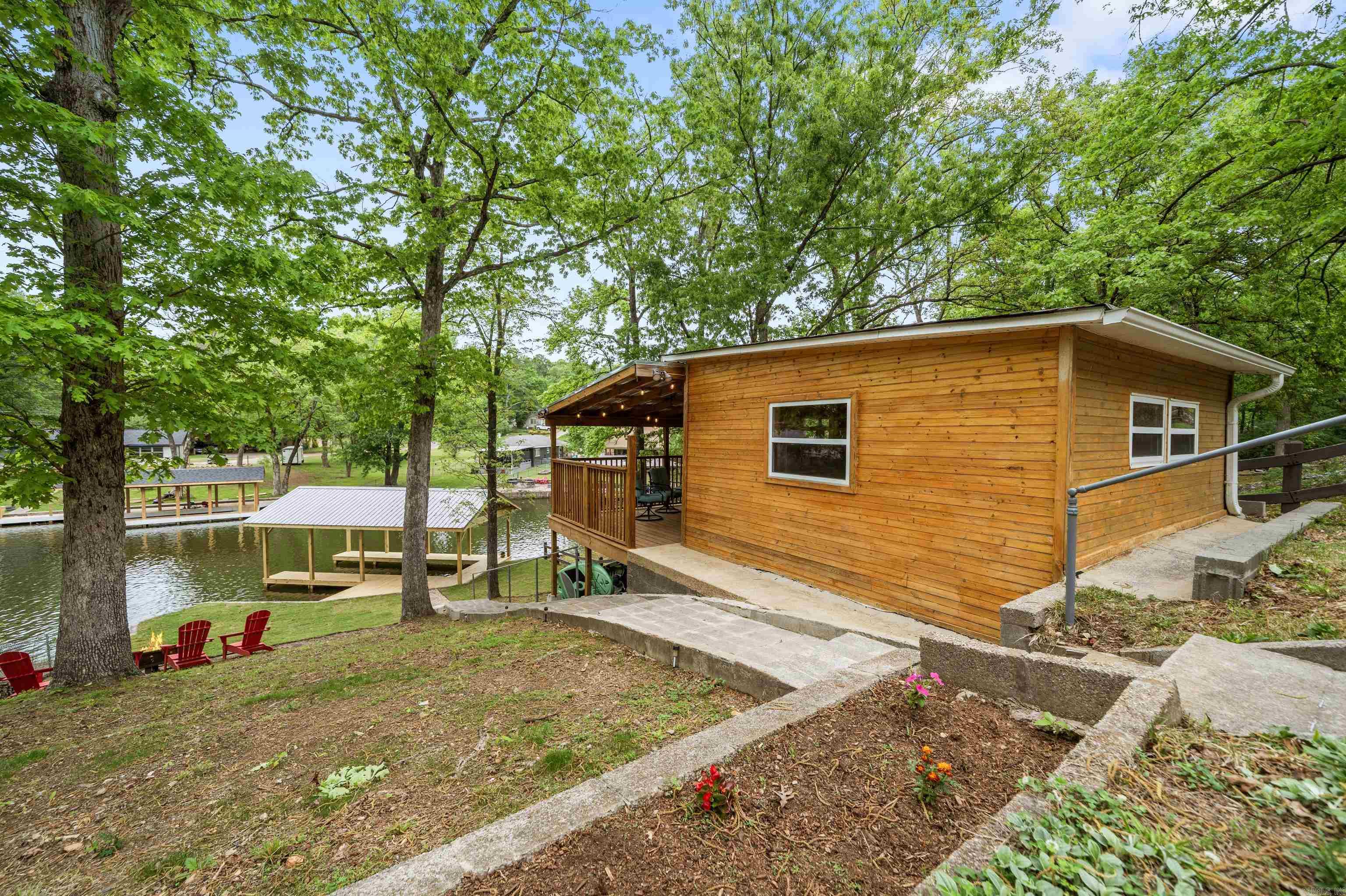 DUKE SHORES - Residential