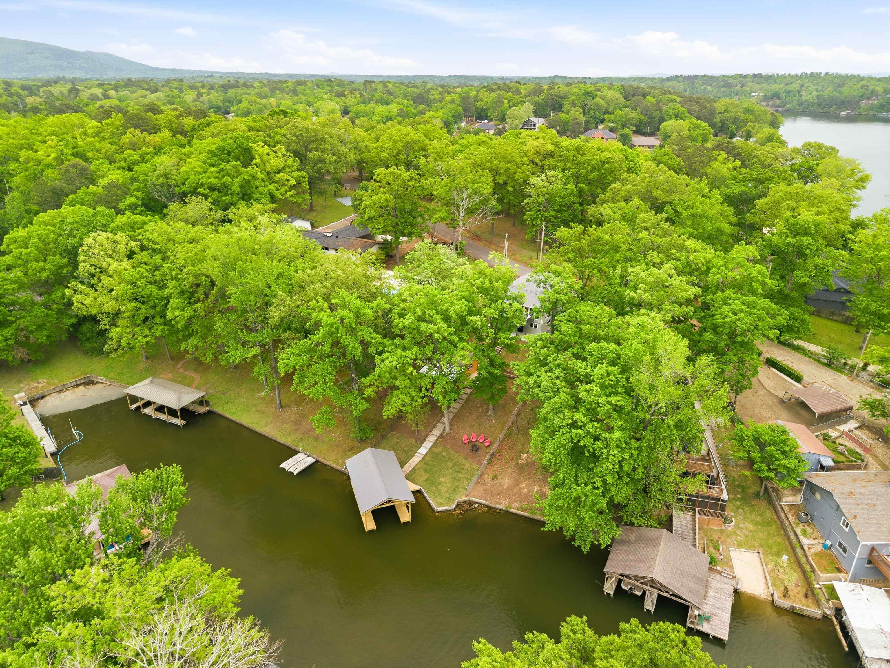 DUKE SHORES - Residential